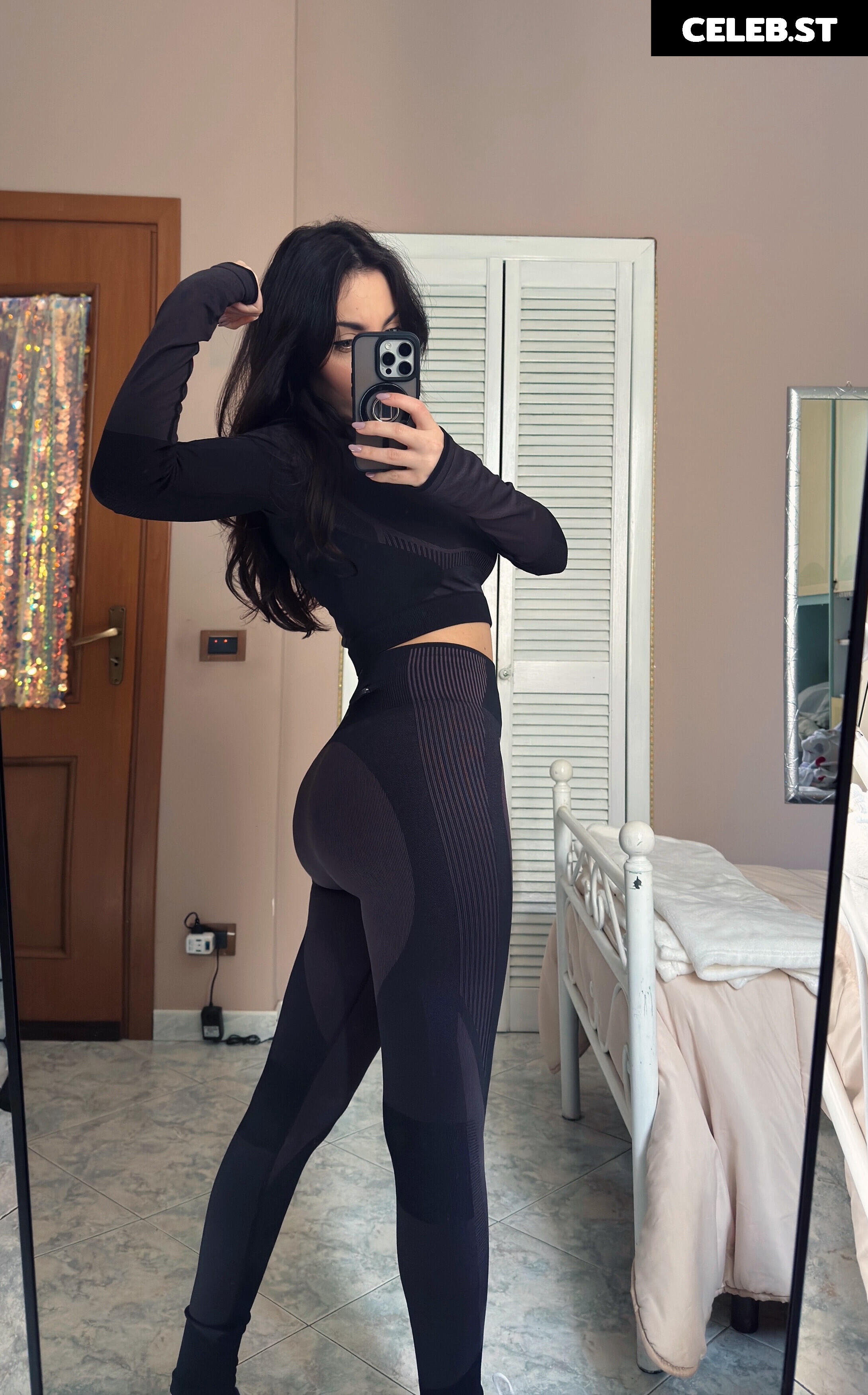 Mona Schon (Italian Streamer) Image 24237581