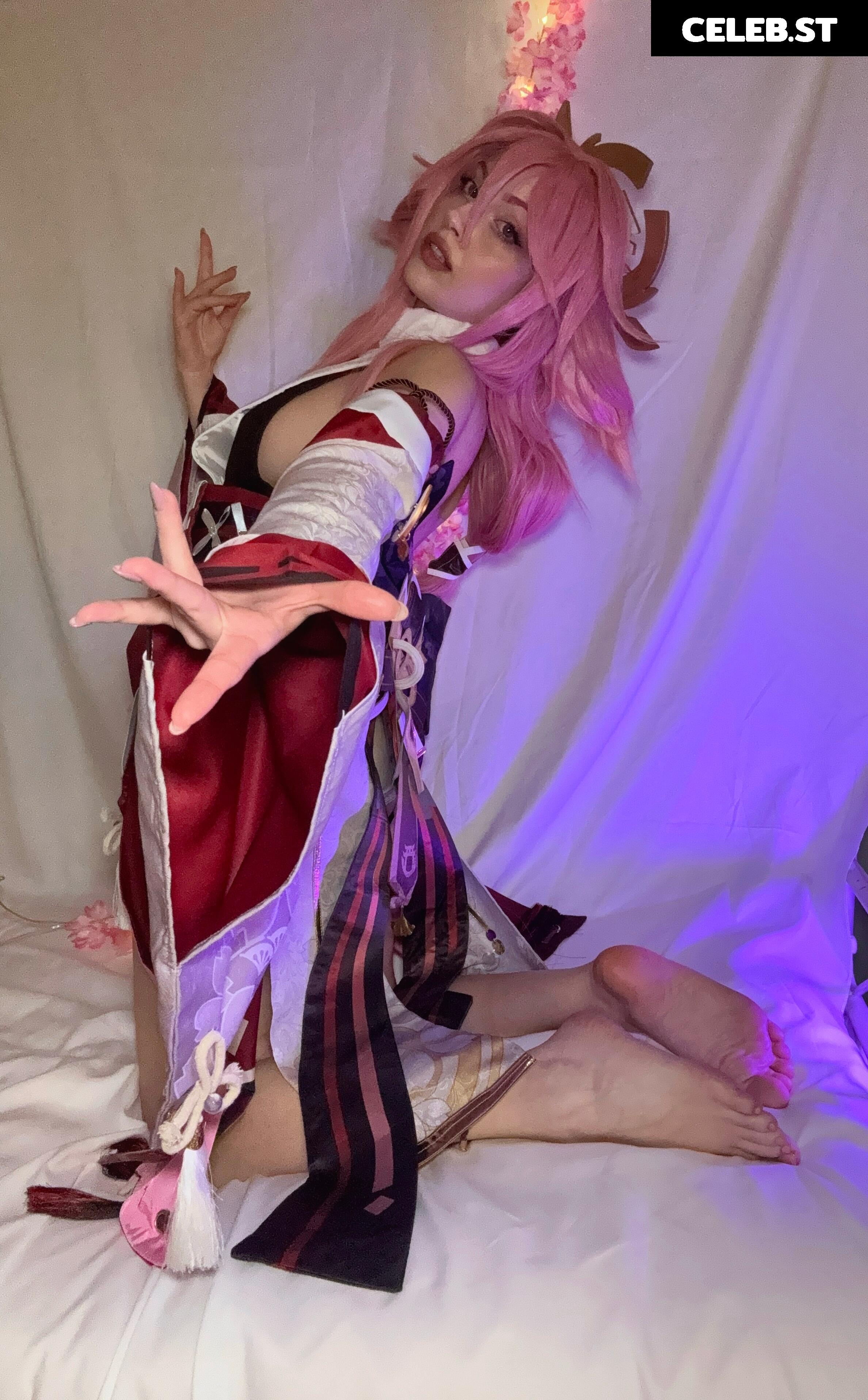 Mona Schon (Italian Streamer) Image 24237532