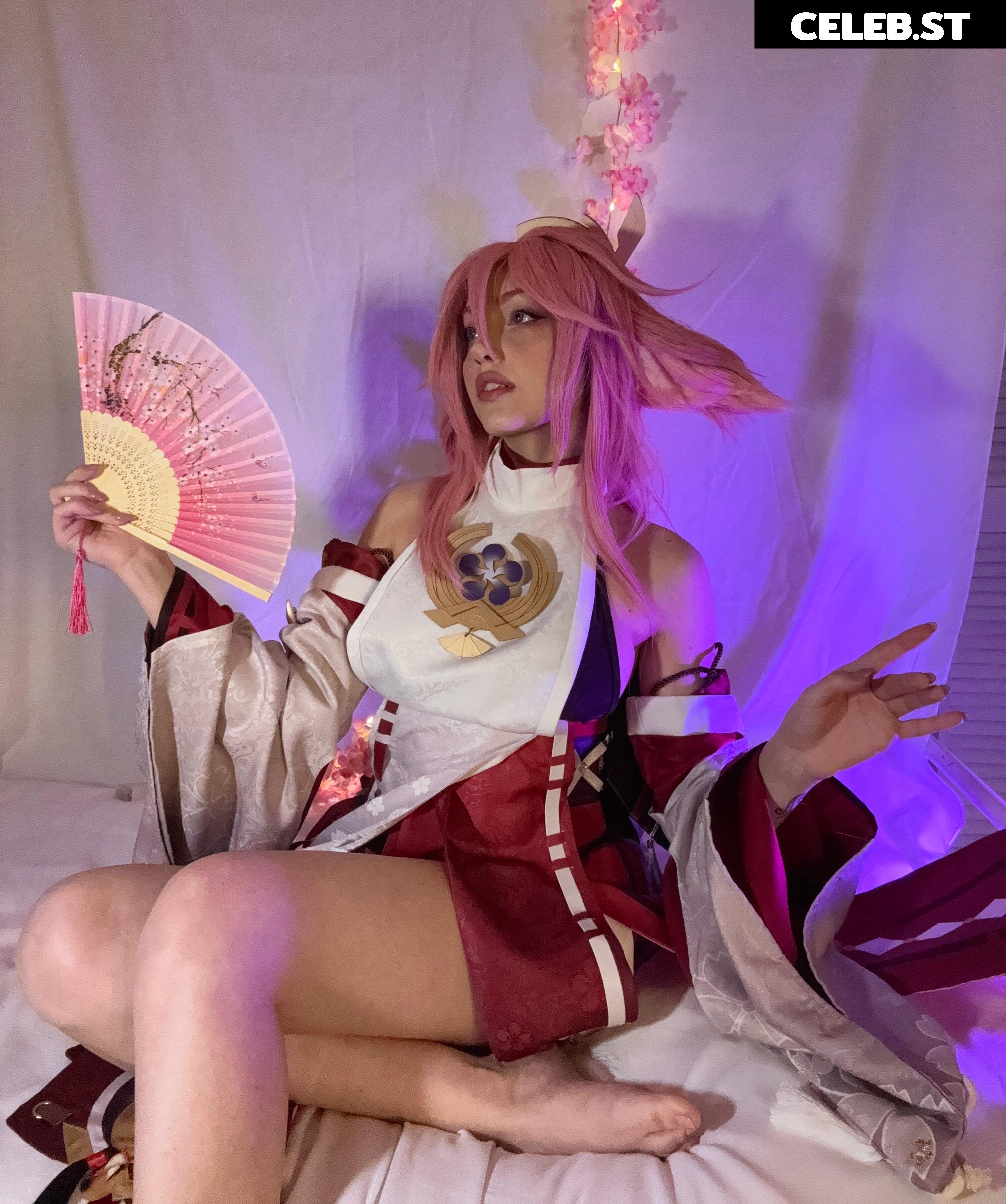 Mona Schon (Italian Streamer) Image 24237530