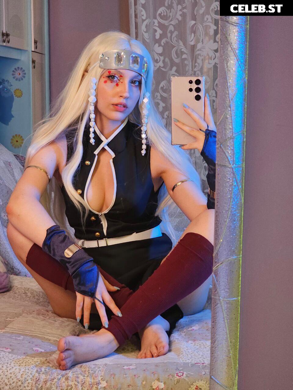 Mona Schon (Italian Streamer) Image 24237546