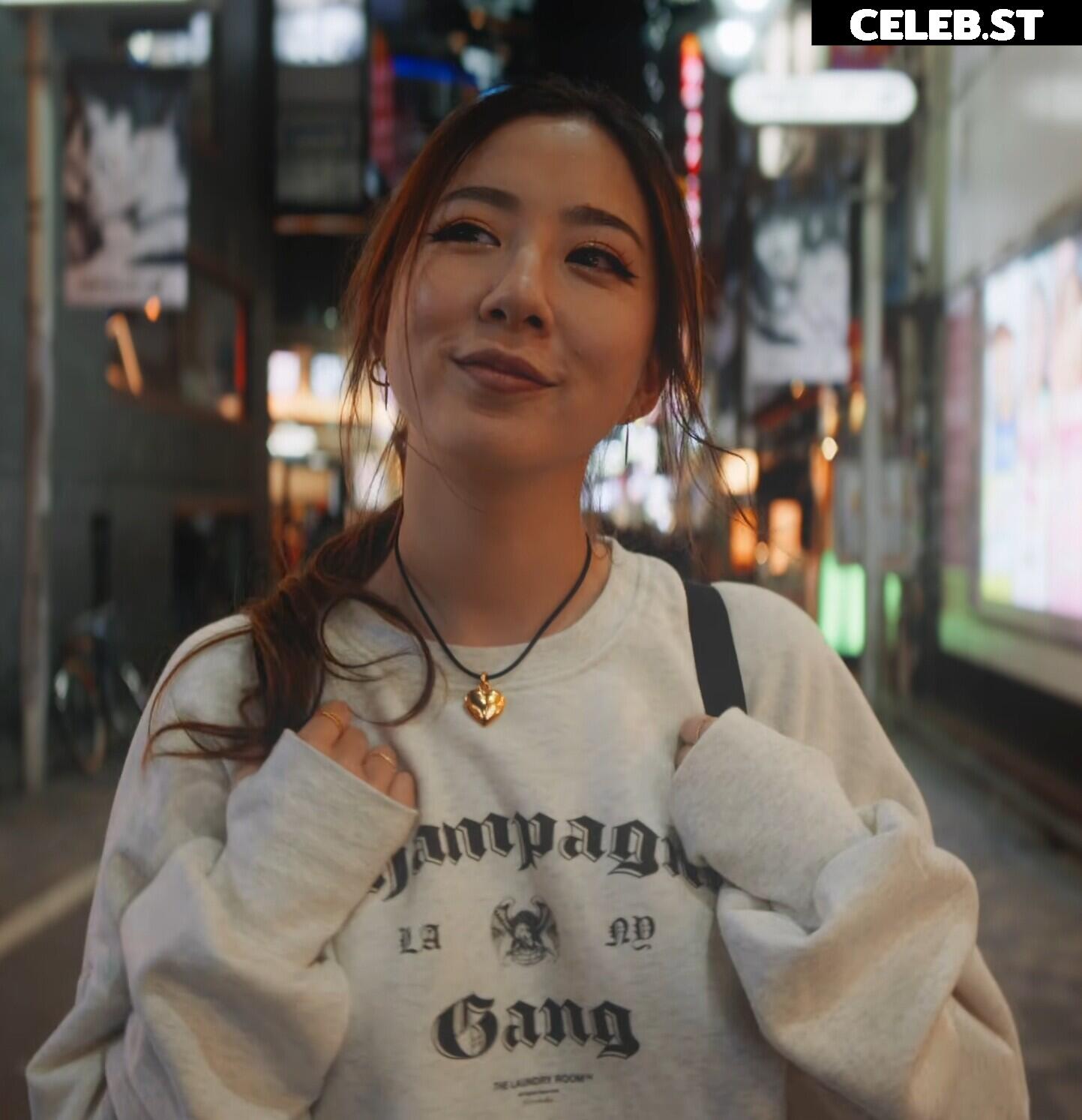 Fuslie (Leslie) Image 24237492