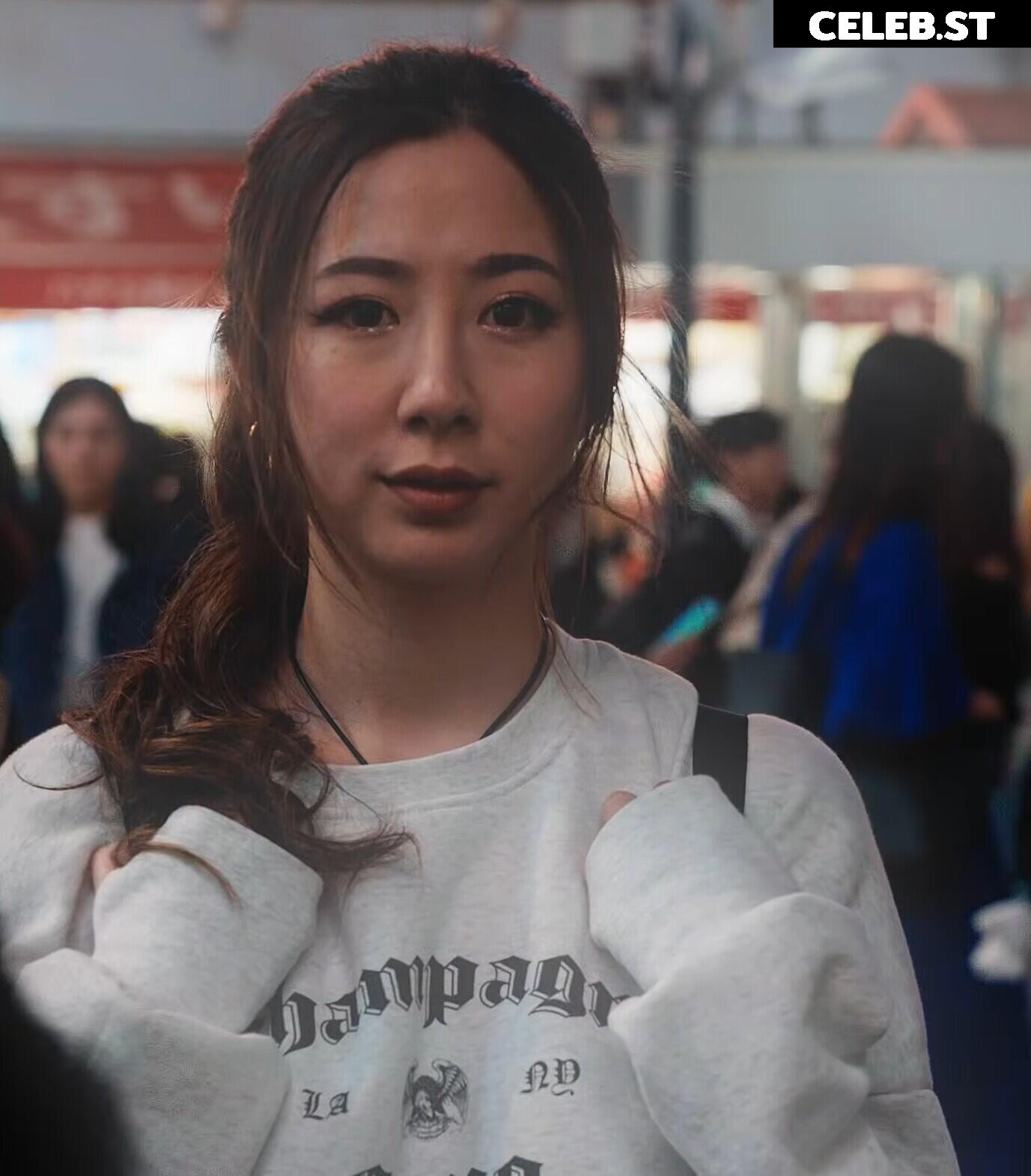 Fuslie (Leslie) Image 24237485