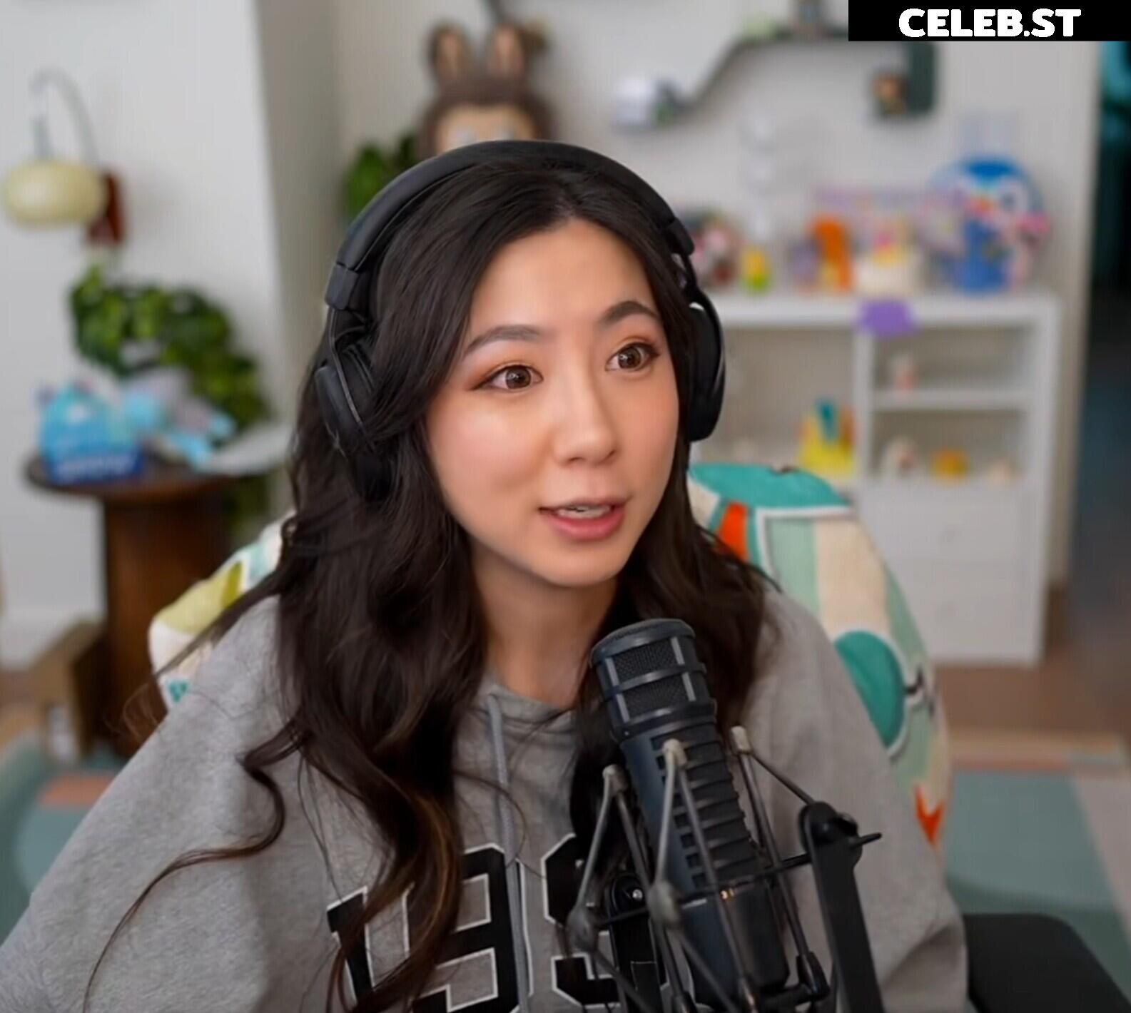 Fuslie (Leslie) Image 24237423