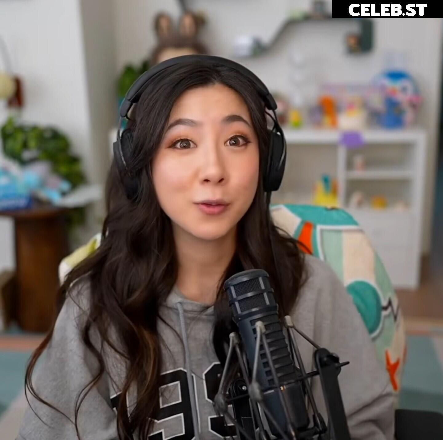 Fuslie (Leslie) Image 24237426