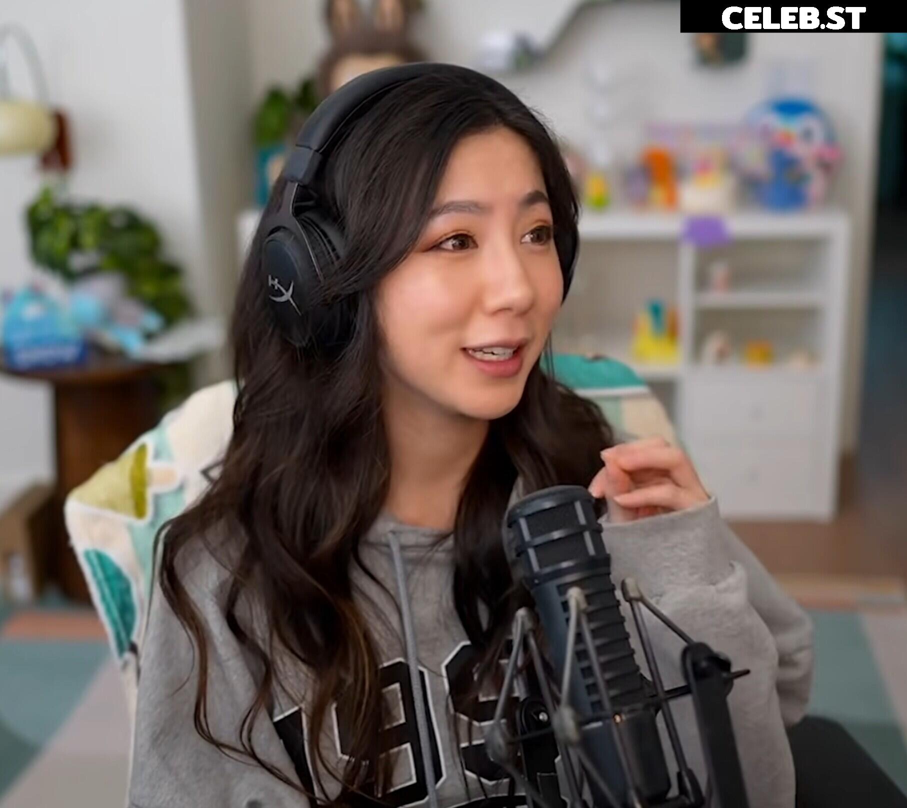 Fuslie (Leslie) Image 24237425