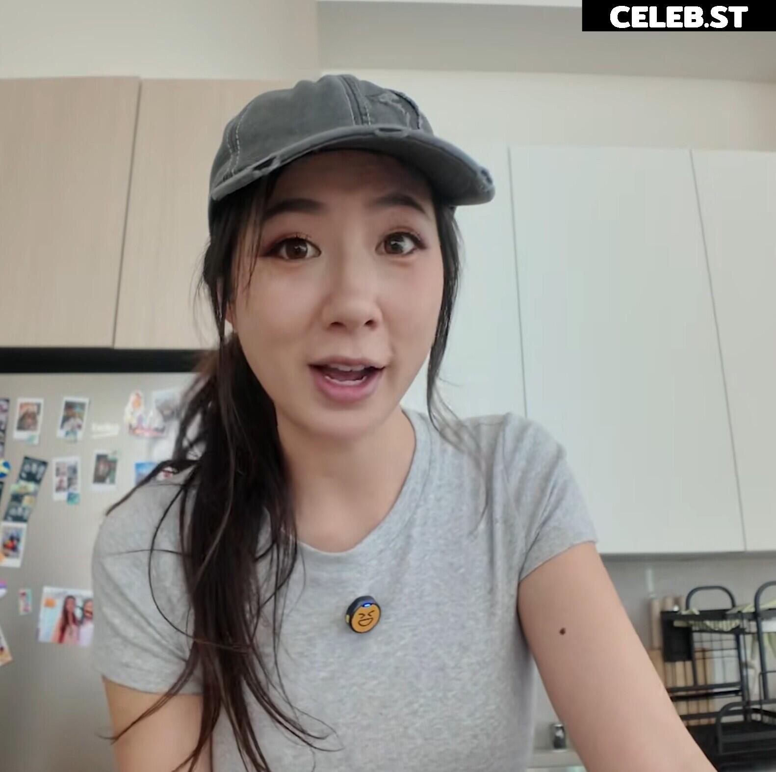 Fuslie (Leslie) Image 24237415