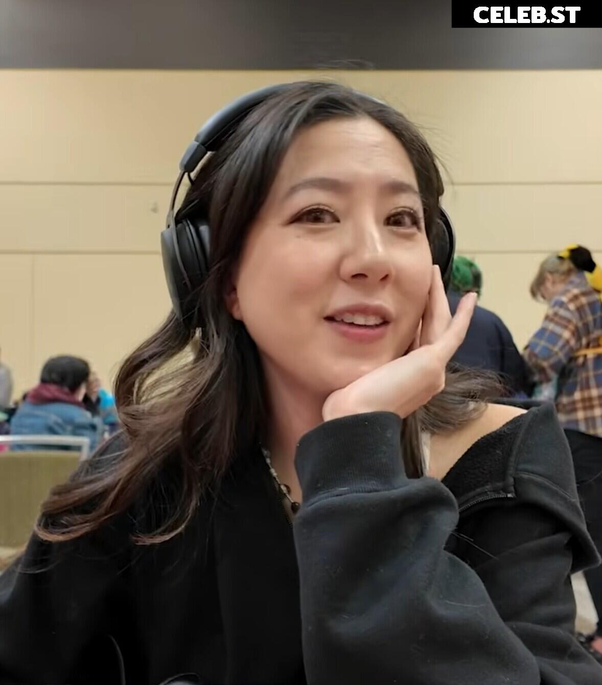 Fuslie (Leslie) Image 24237401