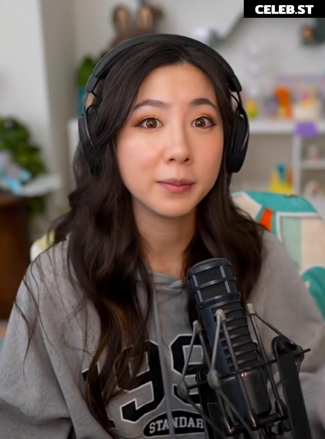 Fuslie (Leslie) Image 24237404