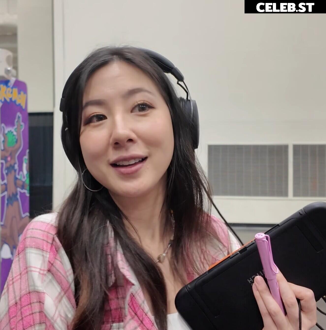 Fuslie (Leslie) Image 24237432