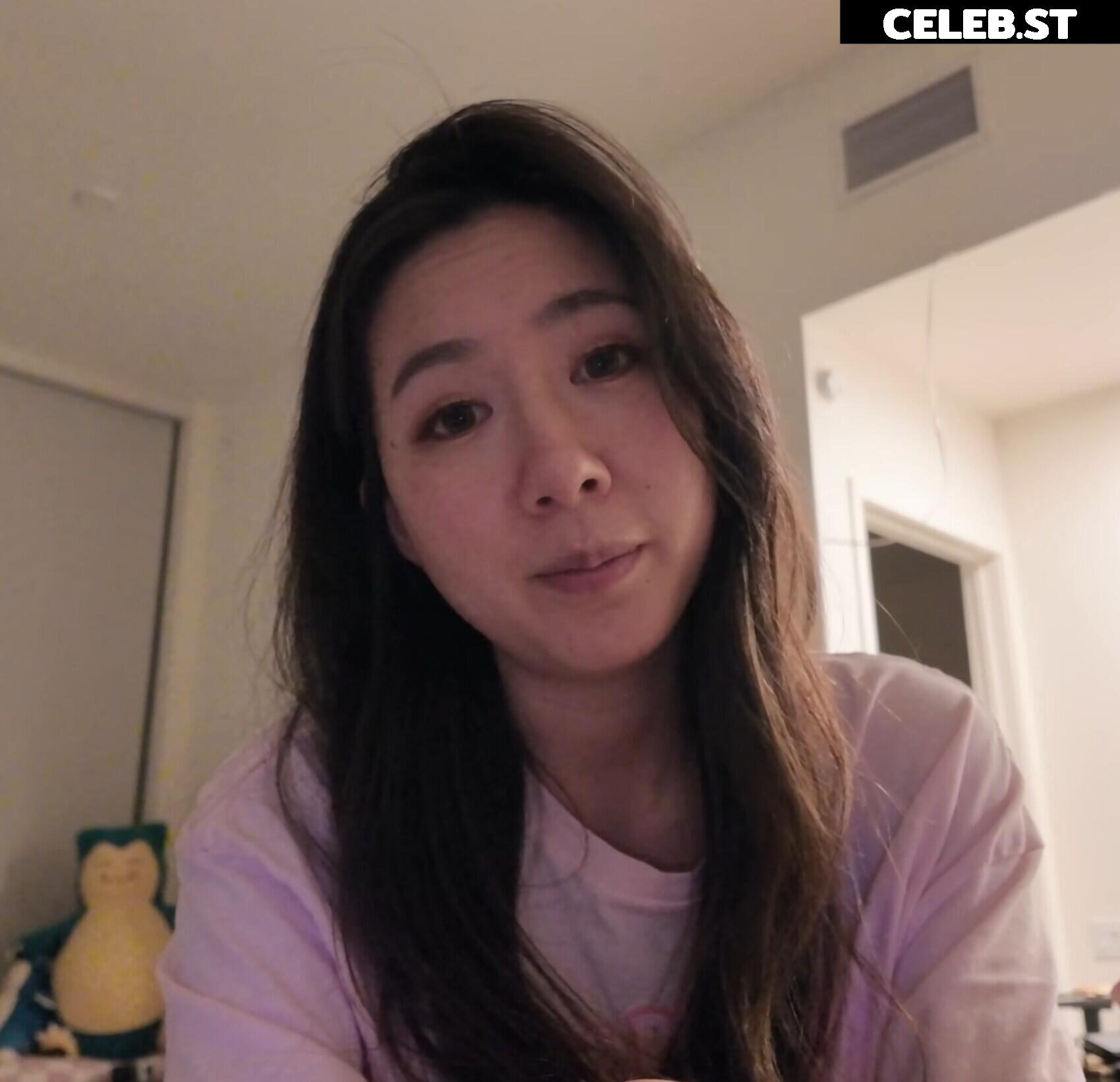 Fuslie (Leslie) Image 24237451