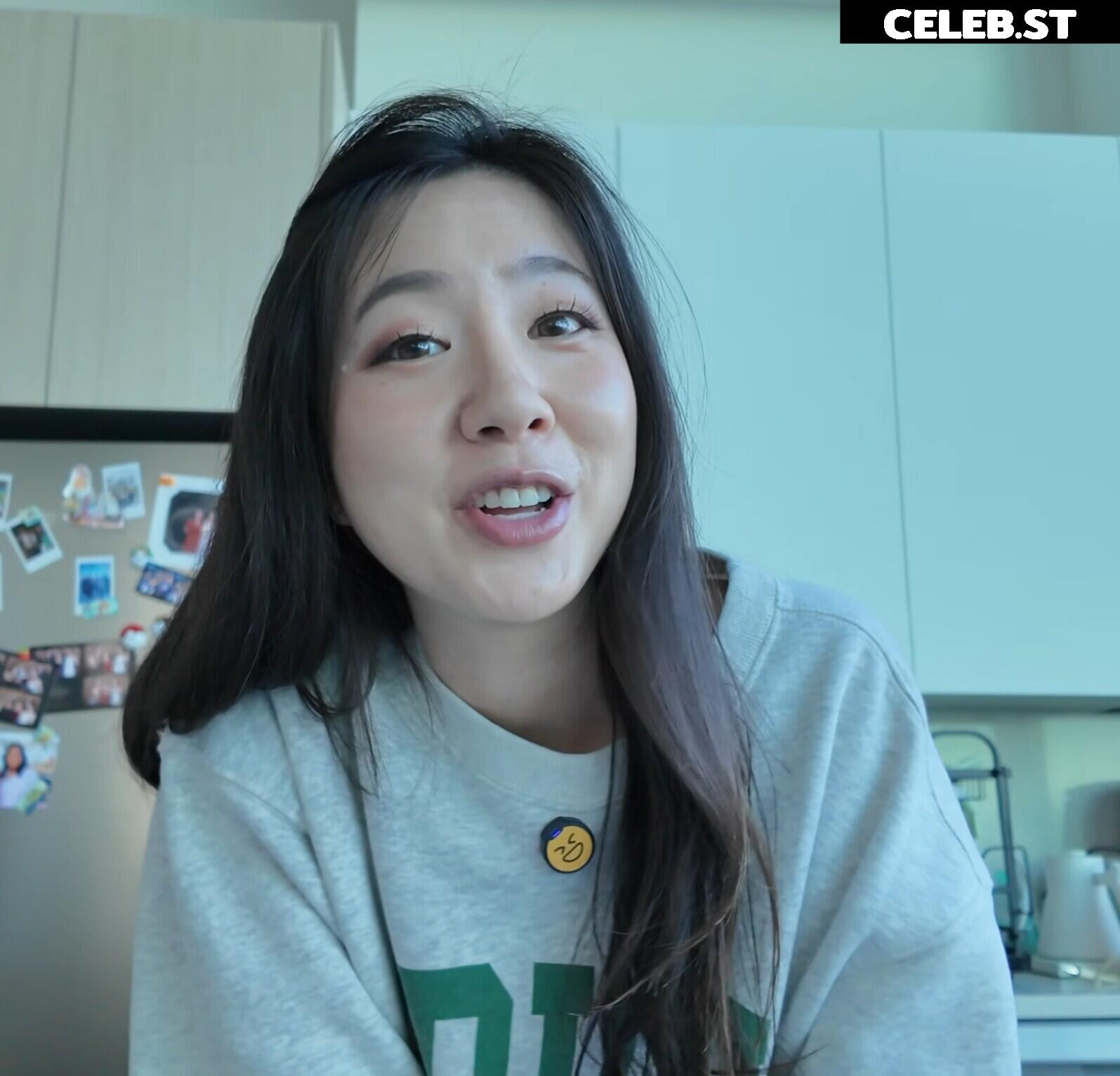 Fuslie (Leslie) Image 24237454