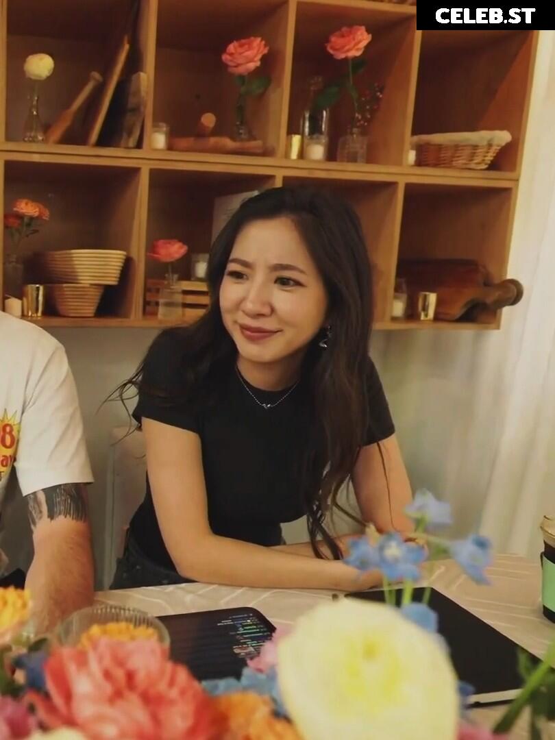 Fuslie (Leslie) Image 24237472