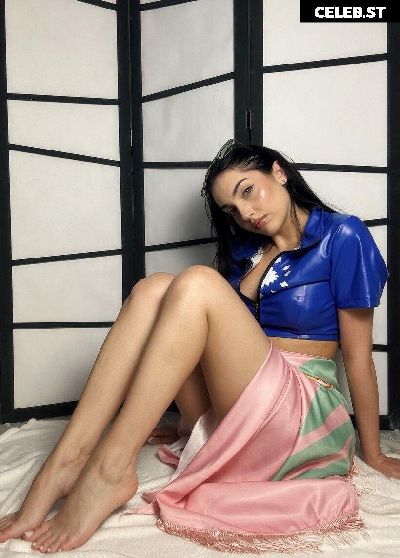 Mona Schon (Italian Streamer) Image 24237683
