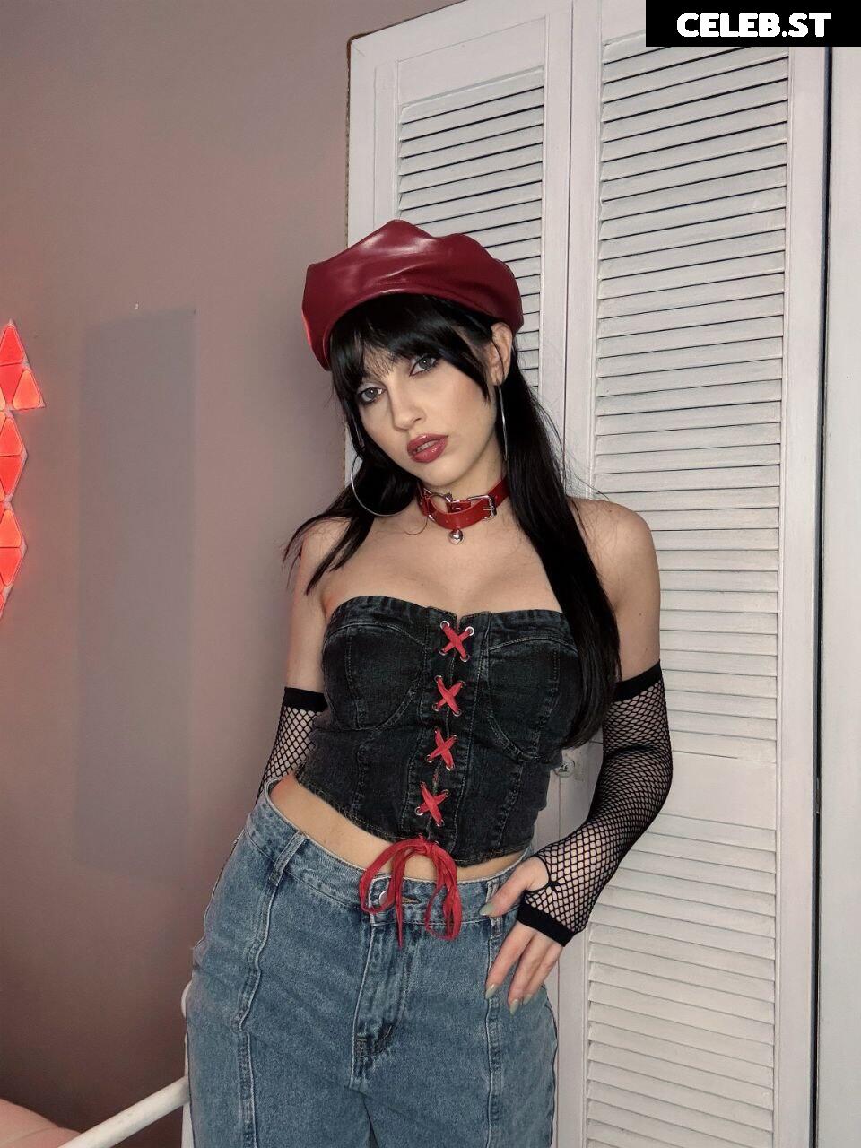 Mona Schon (Italian Streamer) Image 24237633