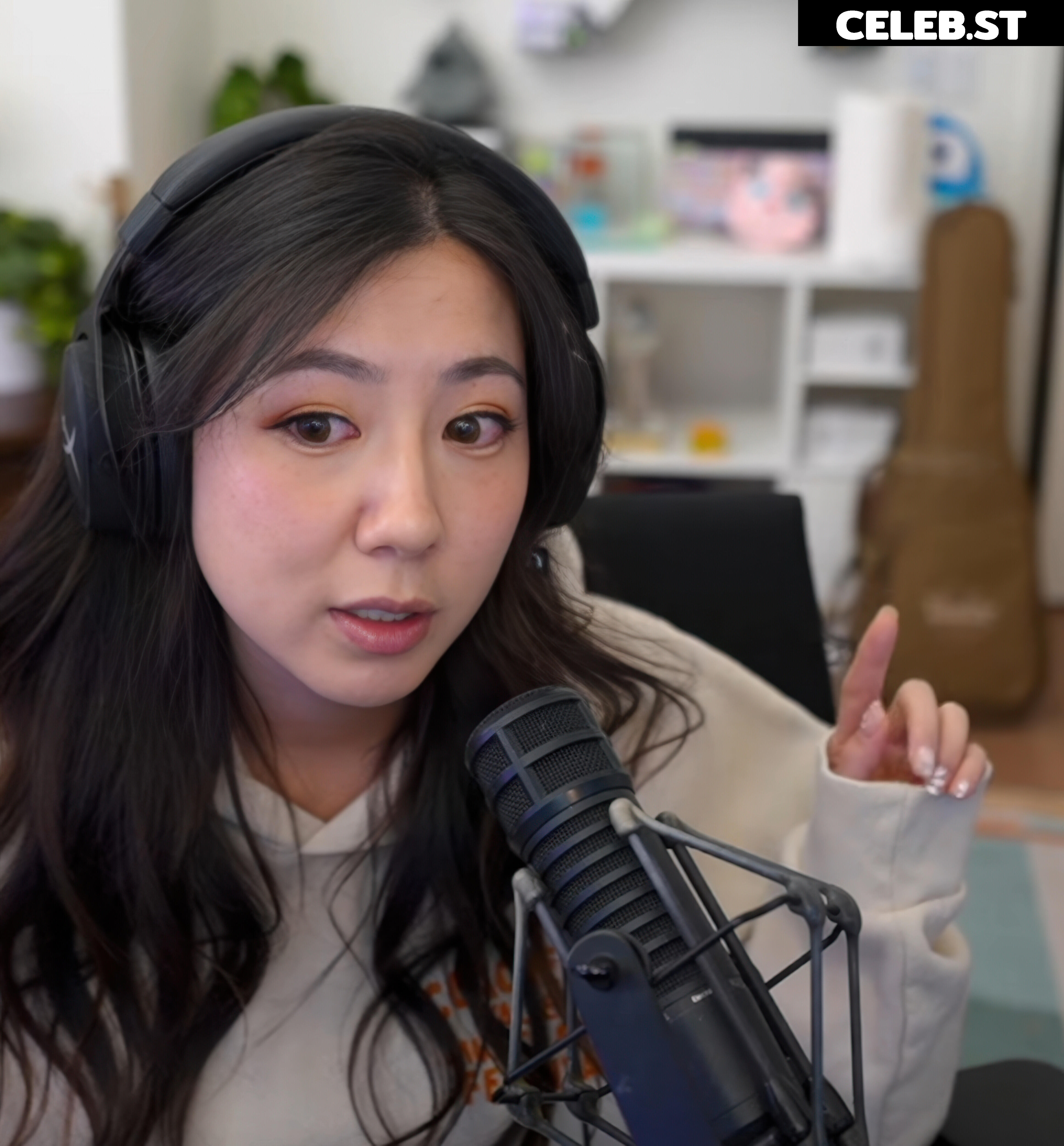 Fuslie (Leslie) Image 24237191
