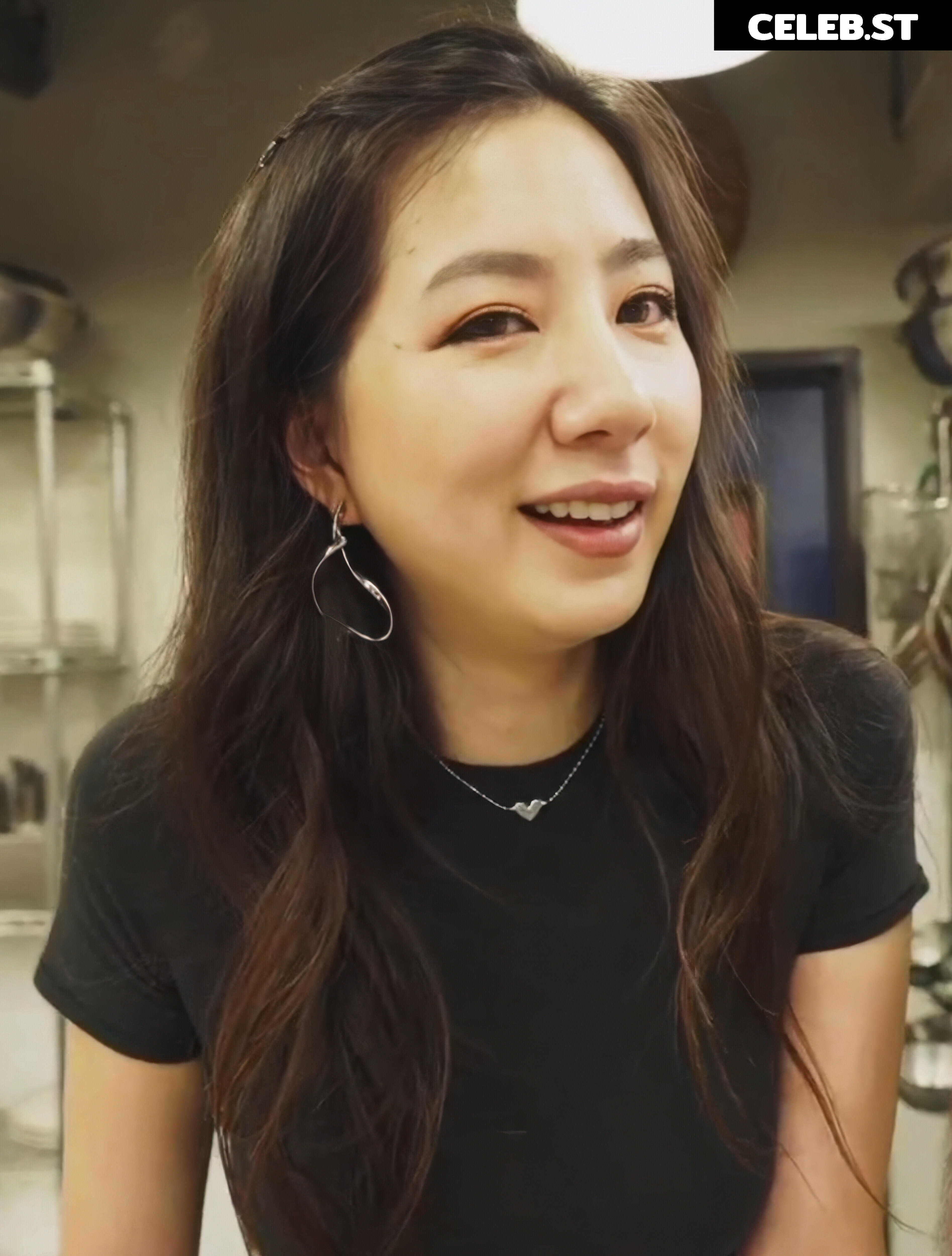 Fuslie (Leslie) Image 24237199