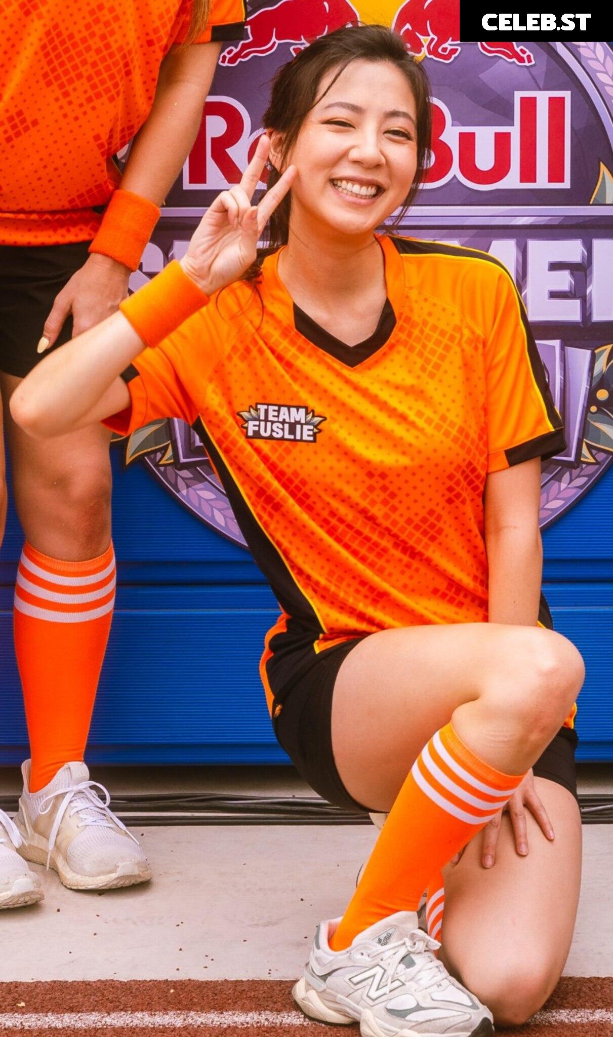 Fuslie (Leslie) Image 24237181