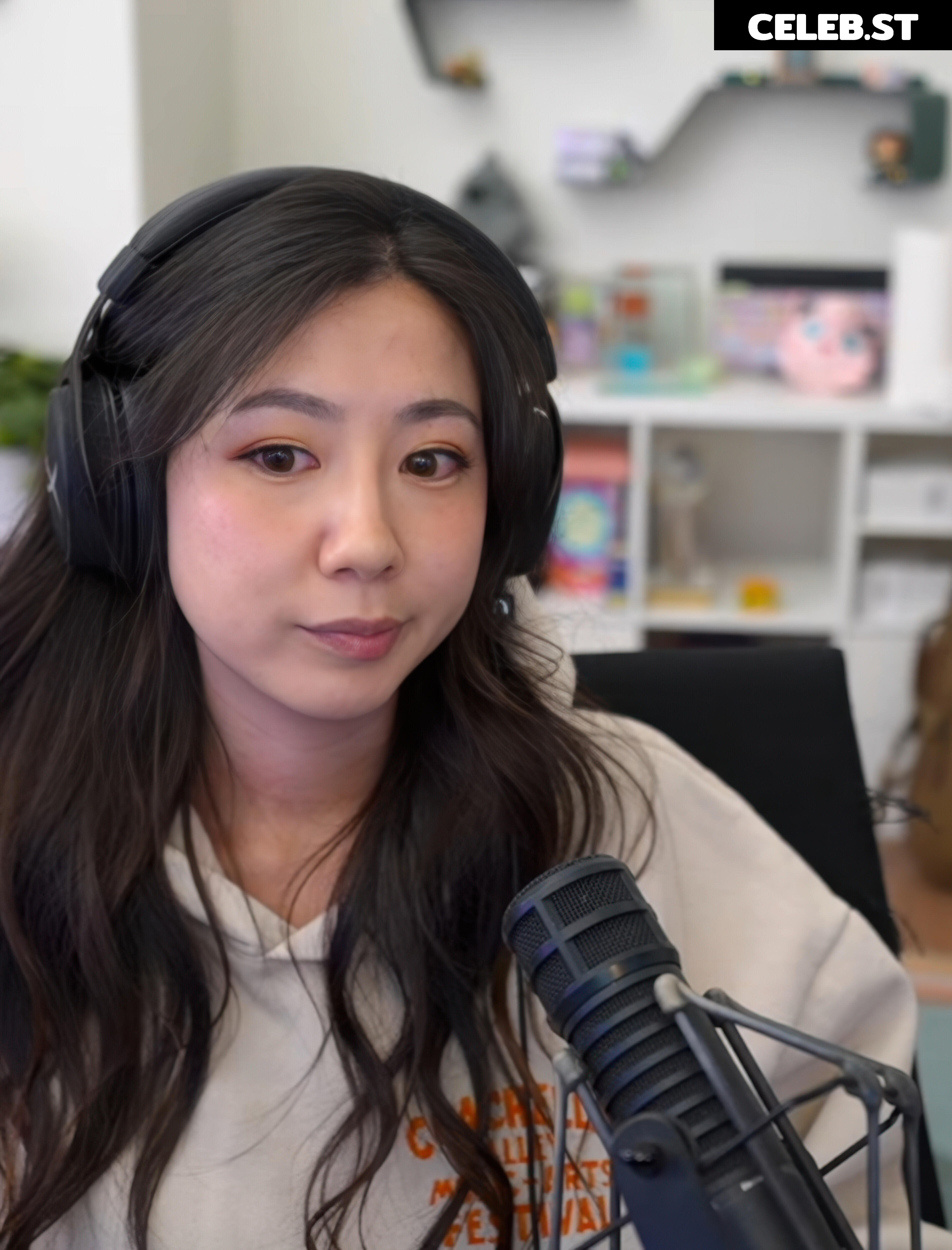 Fuslie (Leslie) Image 24237189