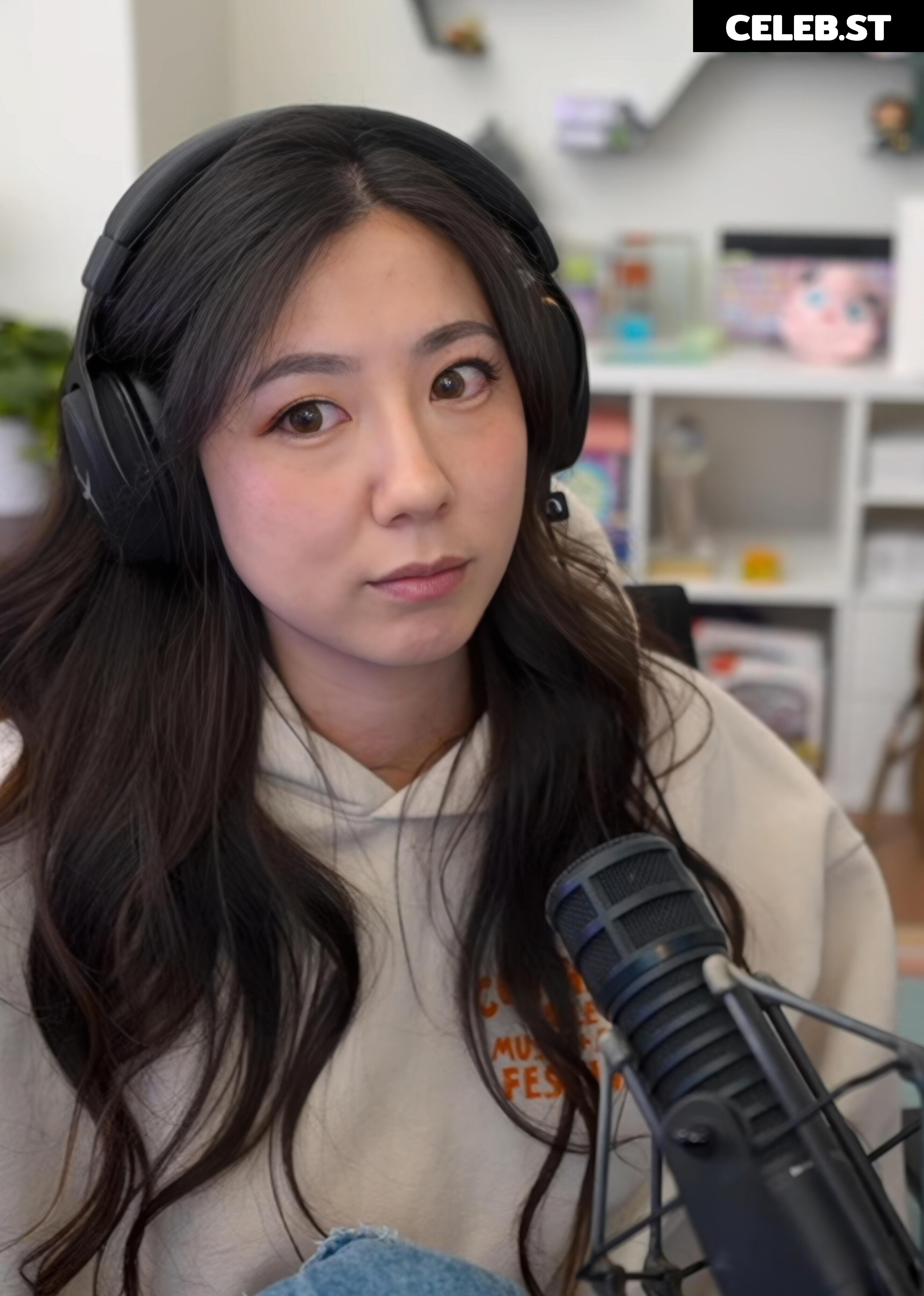 Fuslie (Leslie) Image 24237188