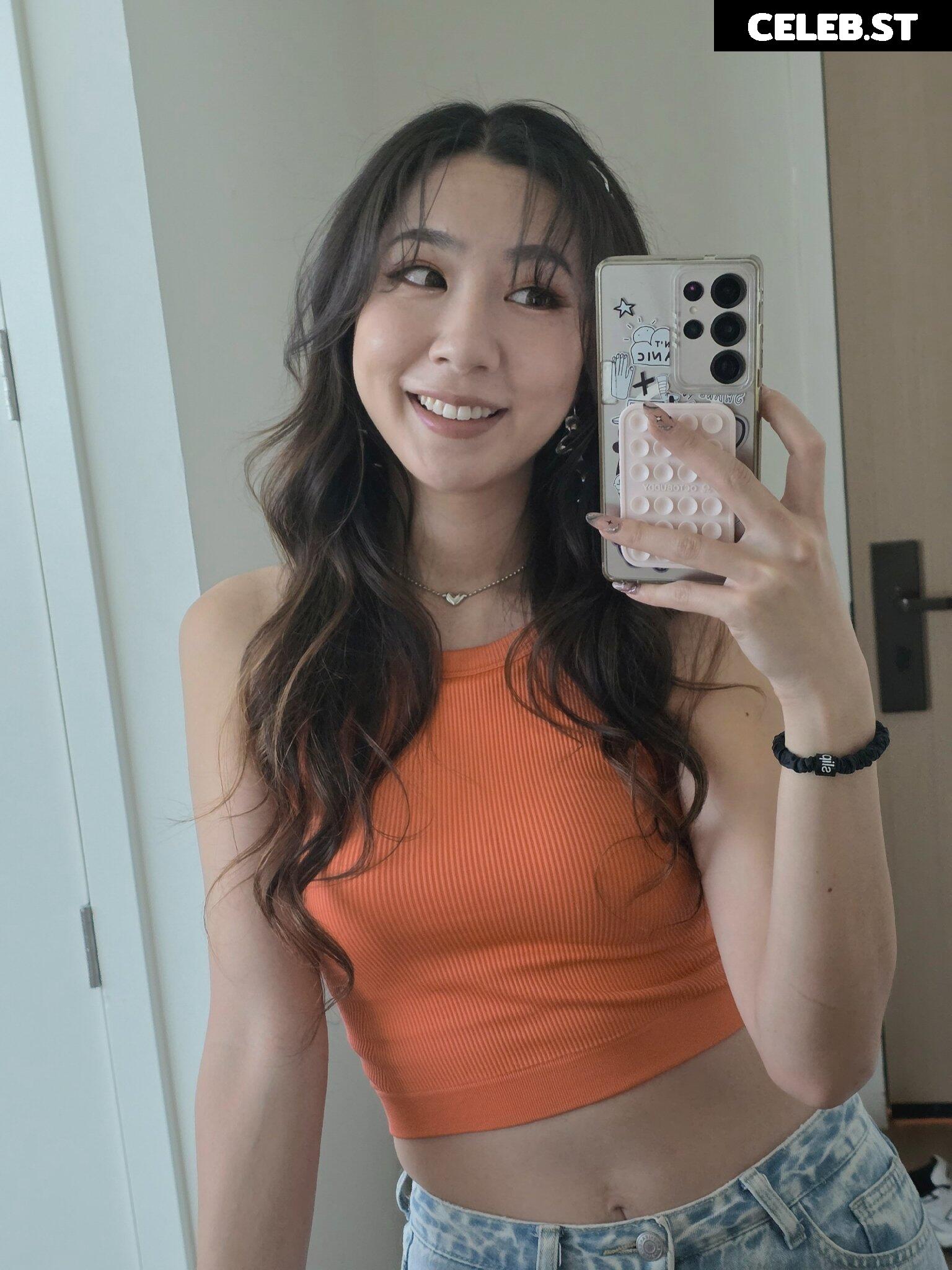 Fuslie (Leslie) Image 24237127