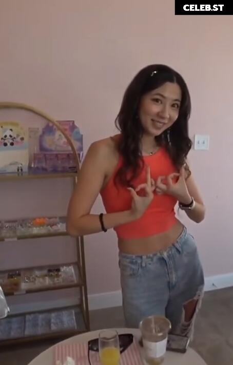 Fuslie (Leslie) Image 24237128