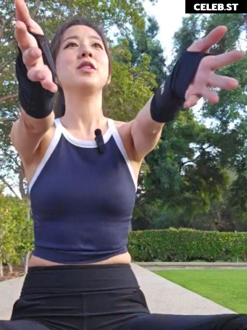 Fuslie (Leslie) Image 24237175