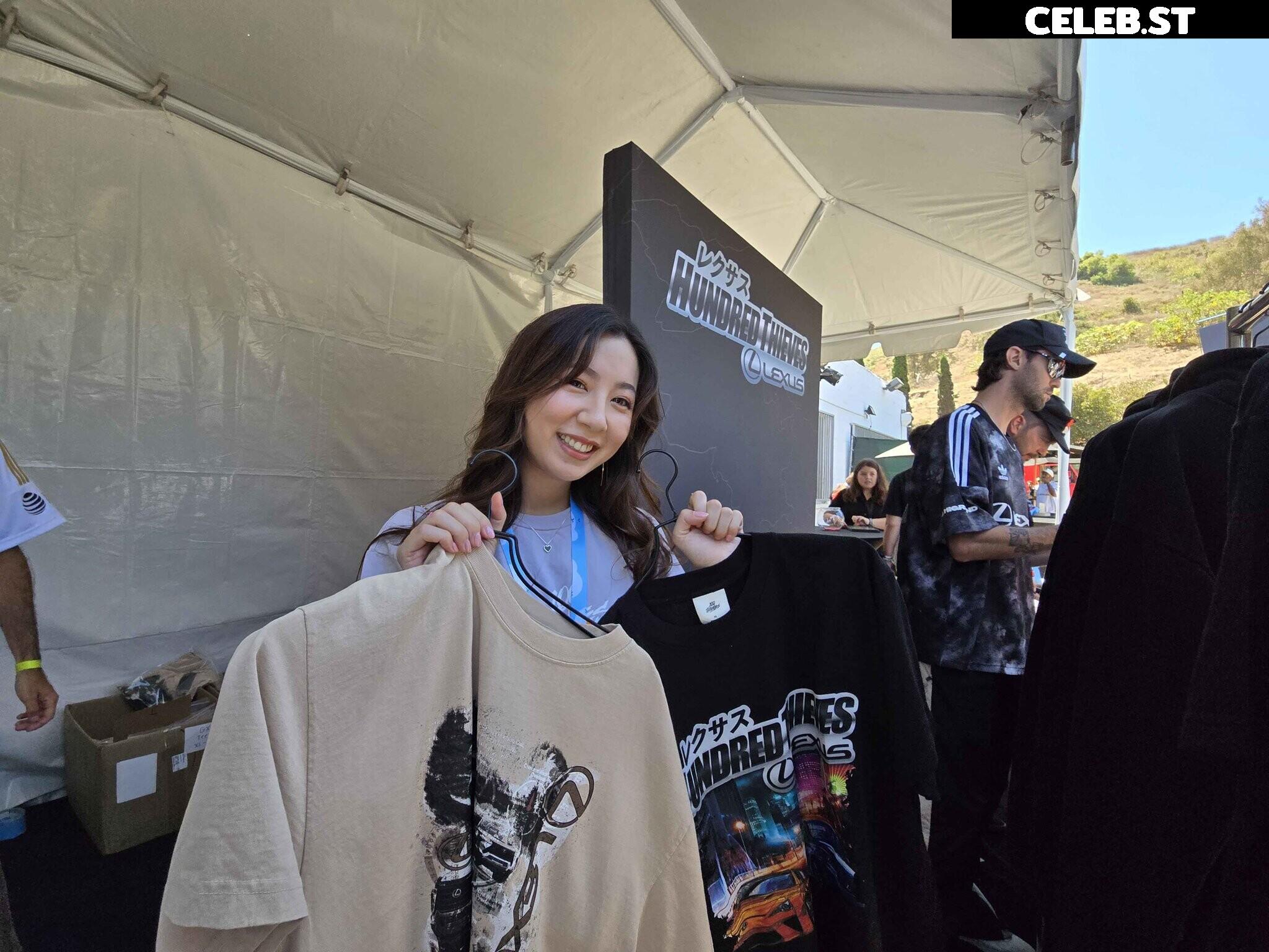 Fuslie (Leslie) Image 24237042