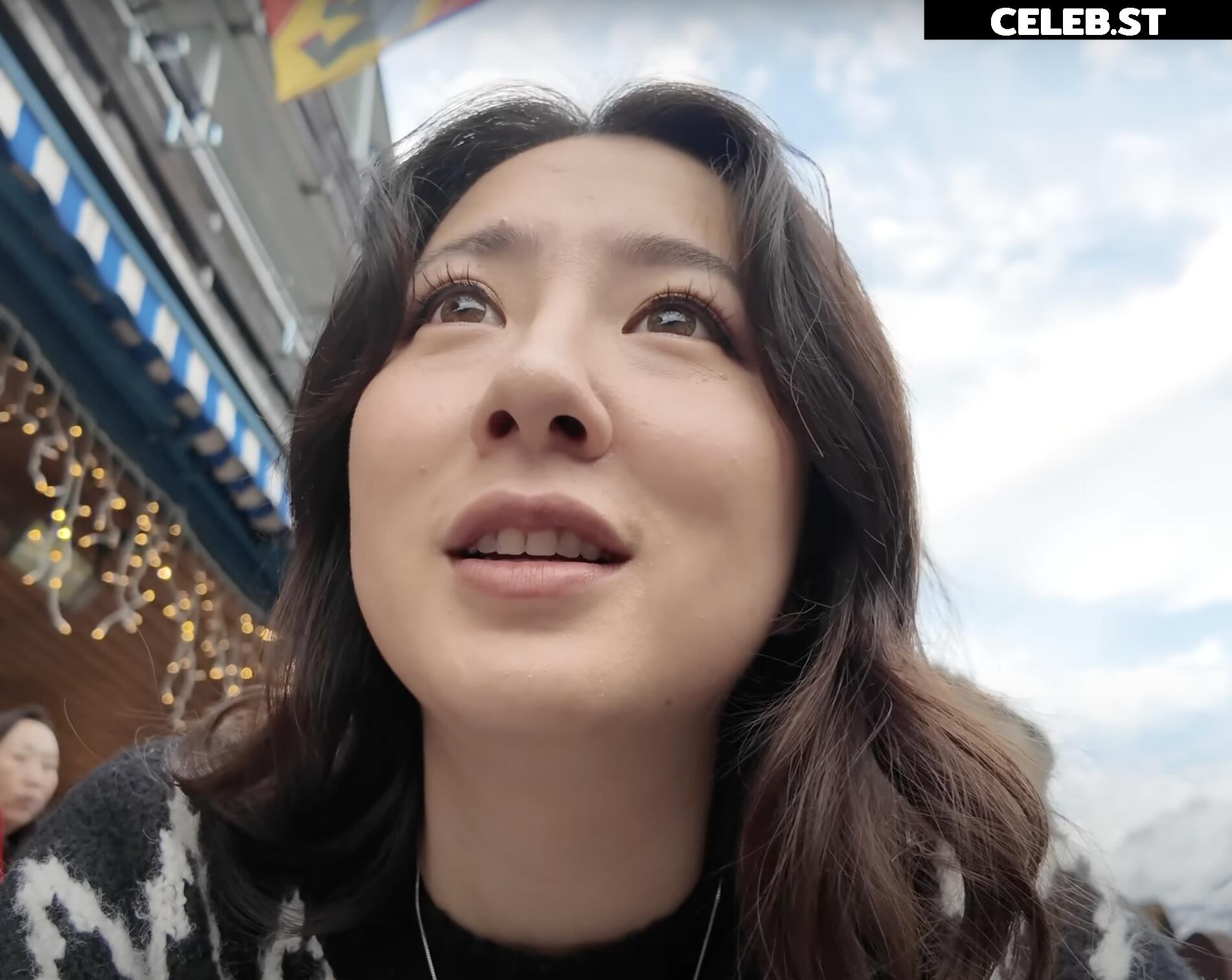 Fuslie (Leslie) Image 24237048