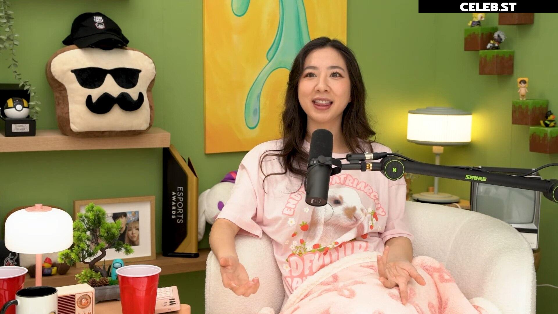 Fuslie (Leslie) Image 24237392