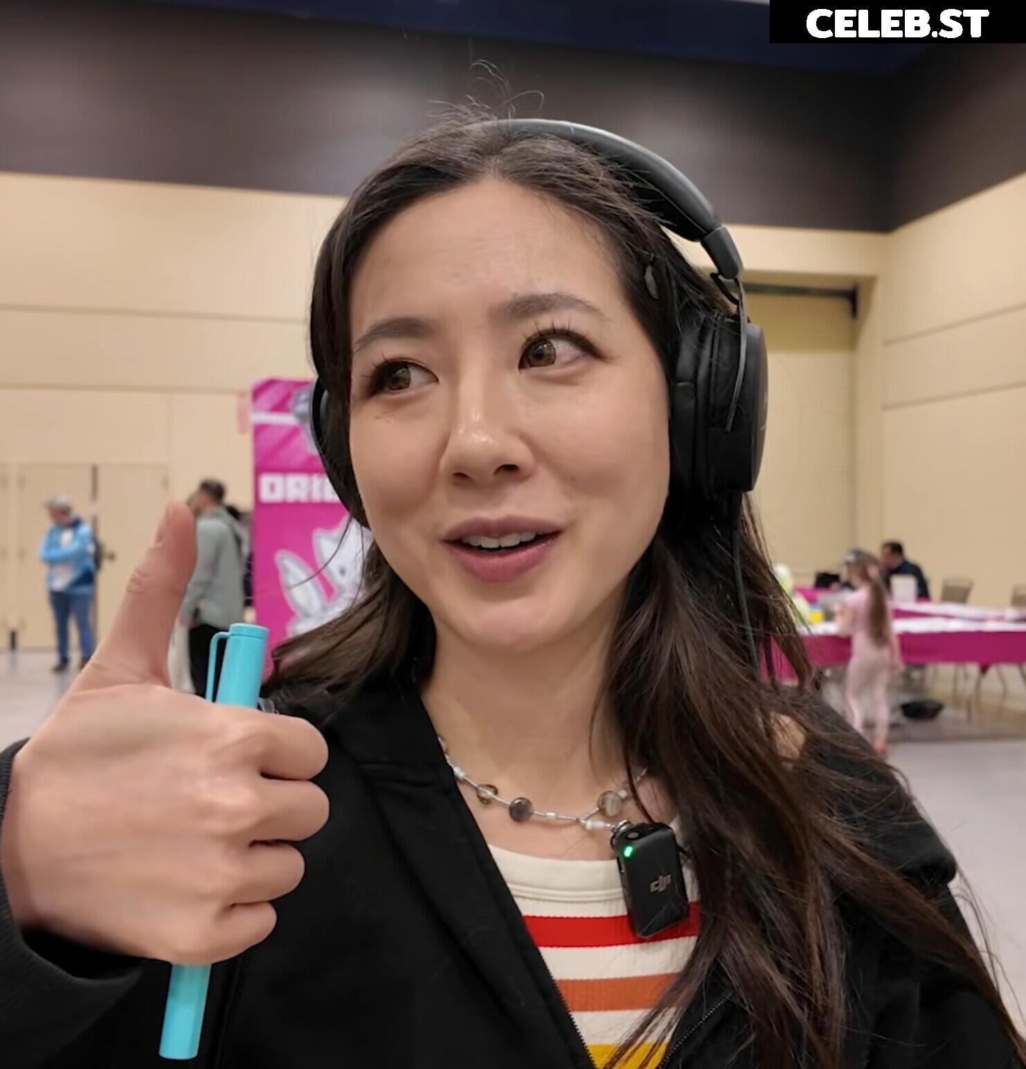 Fuslie (Leslie) Image 24237395