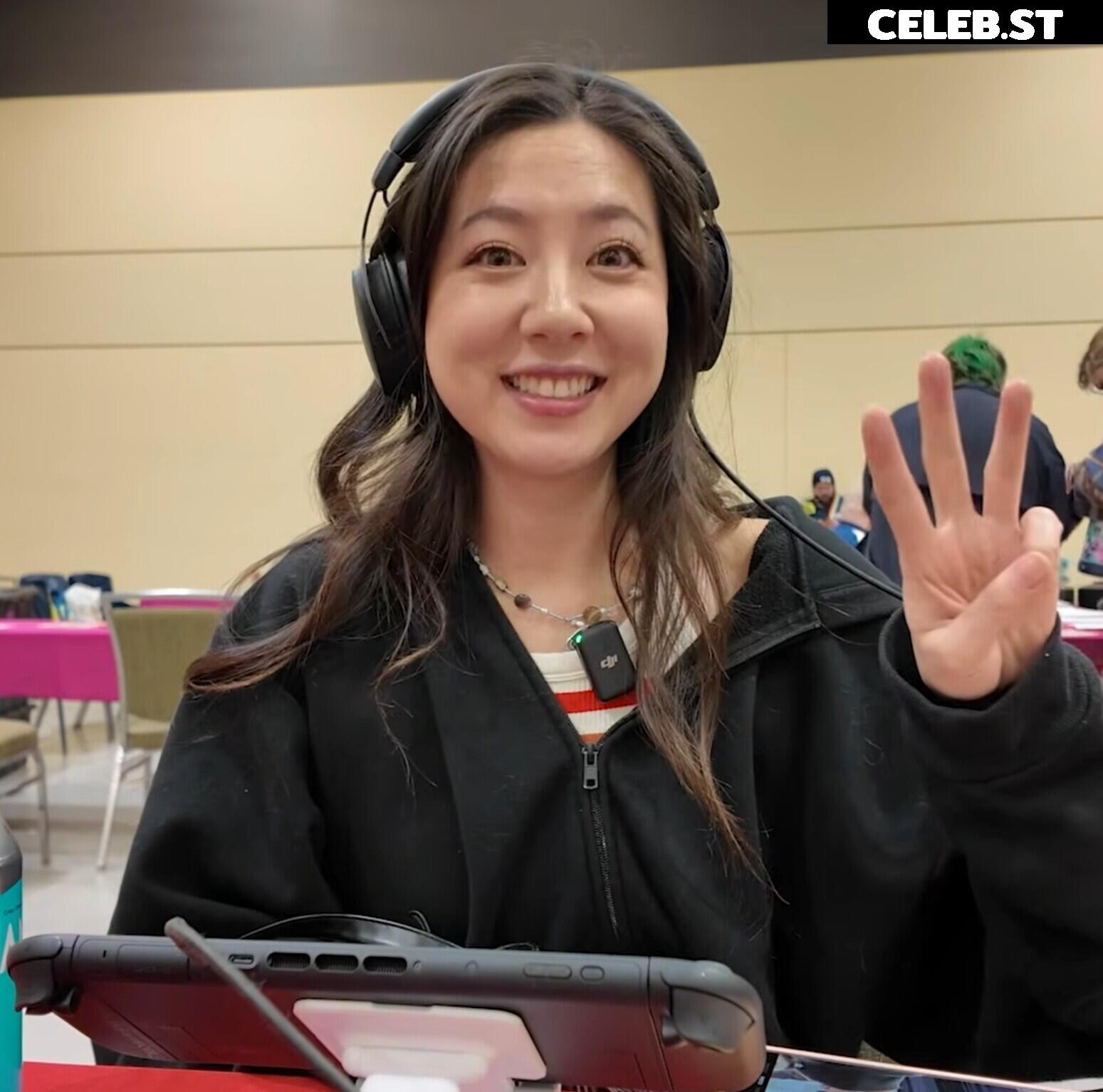 Fuslie (Leslie) Image 24237398