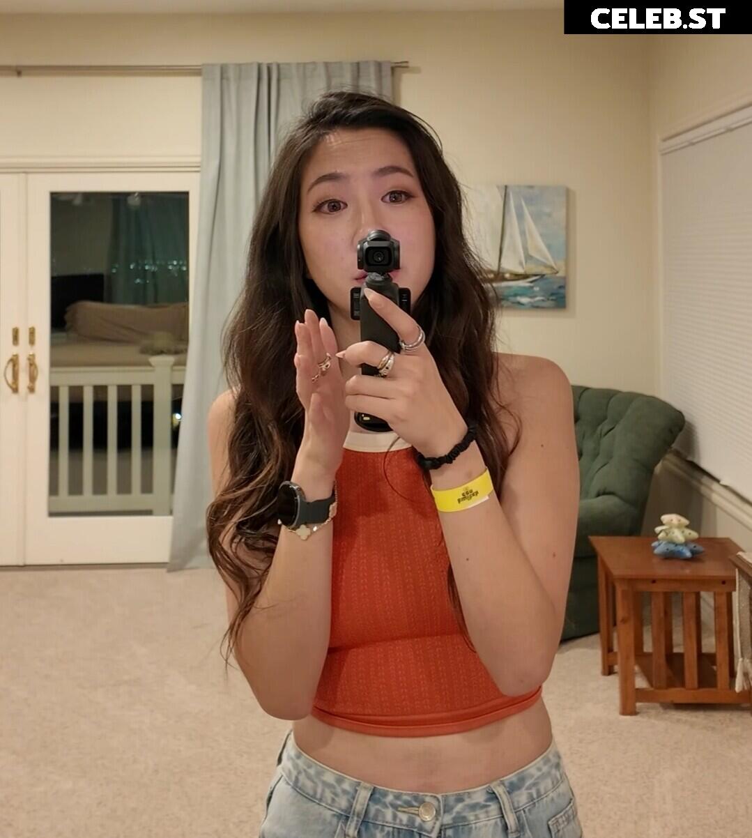 Fuslie (Leslie) Image 24237306