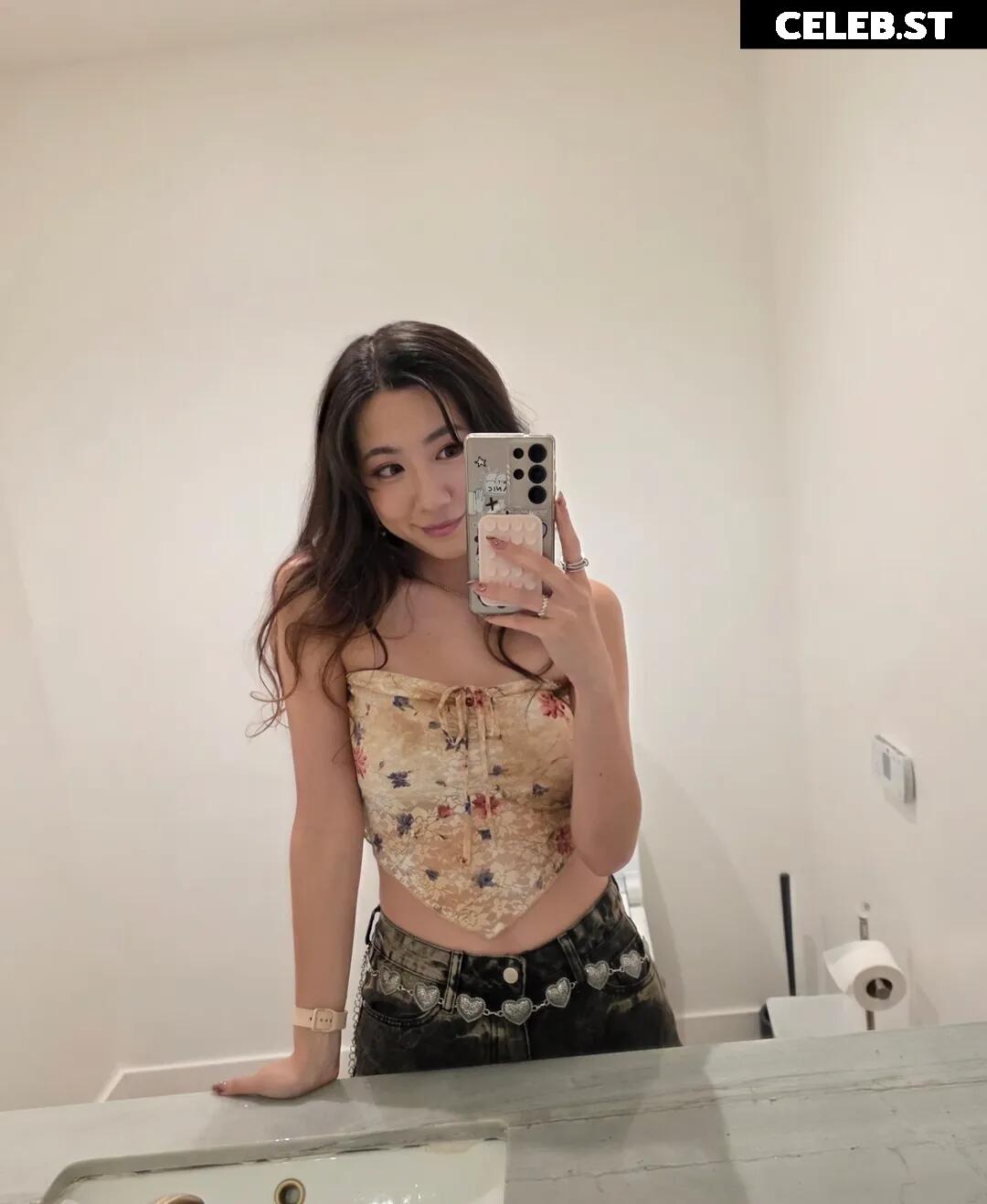 Fuslie (Leslie) Image 24237335