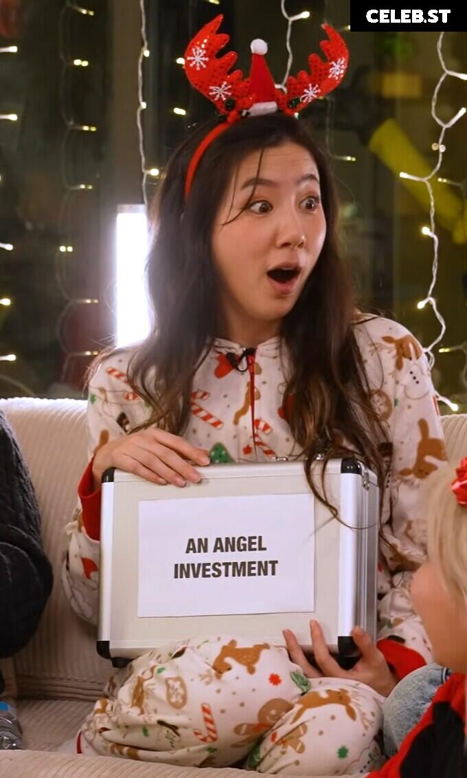 Fuslie (Leslie) Image 24237360