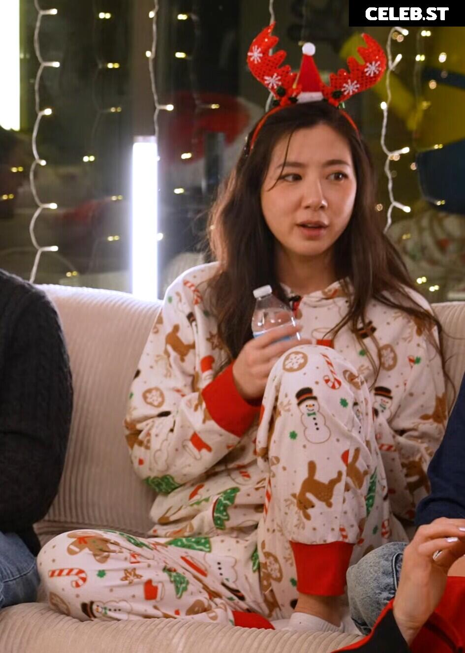 Fuslie (Leslie) Image 24237353