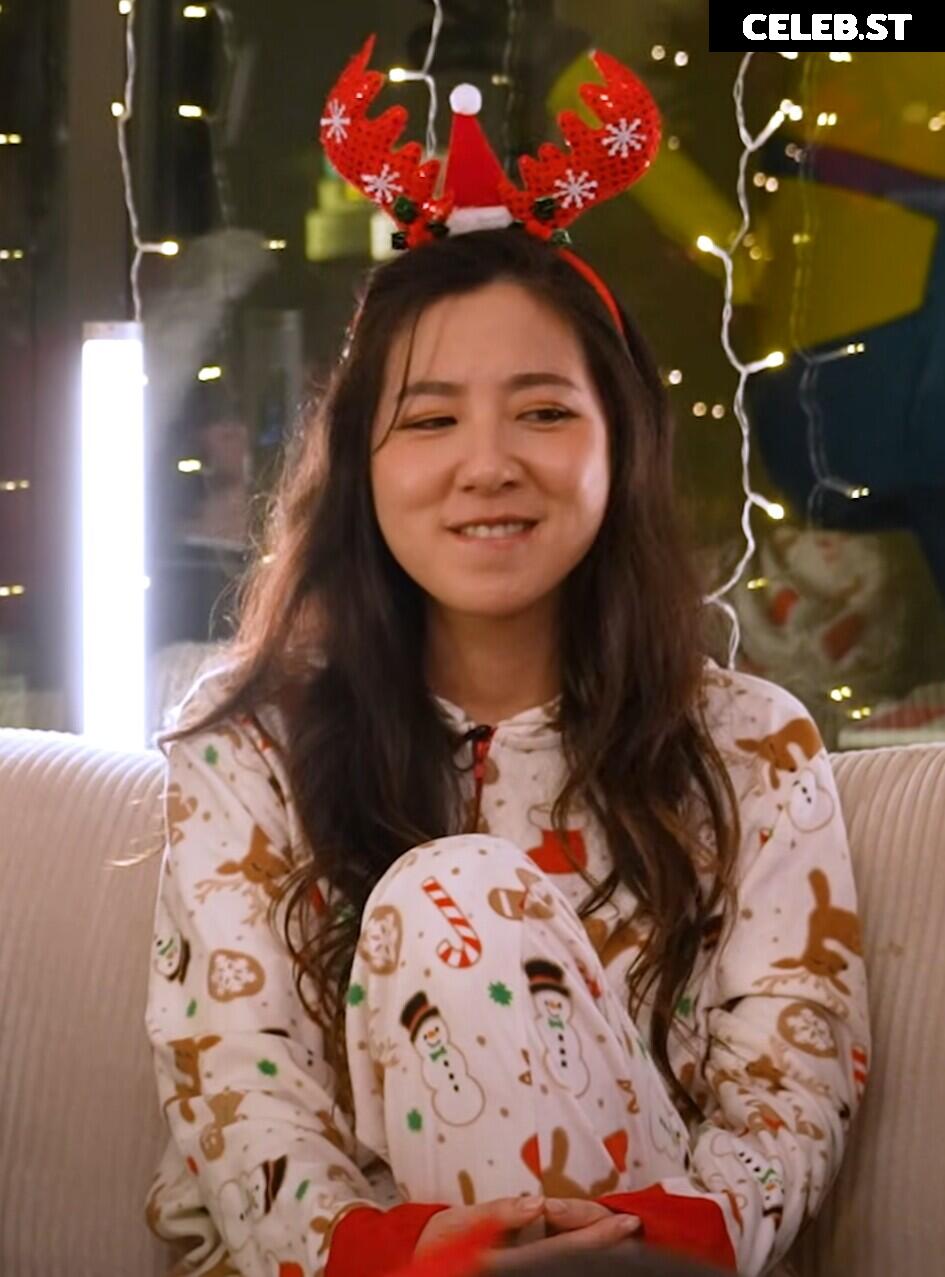 Fuslie (Leslie) Image 24237356