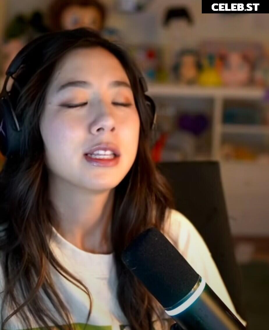 Fuslie (Leslie) Image 24237280