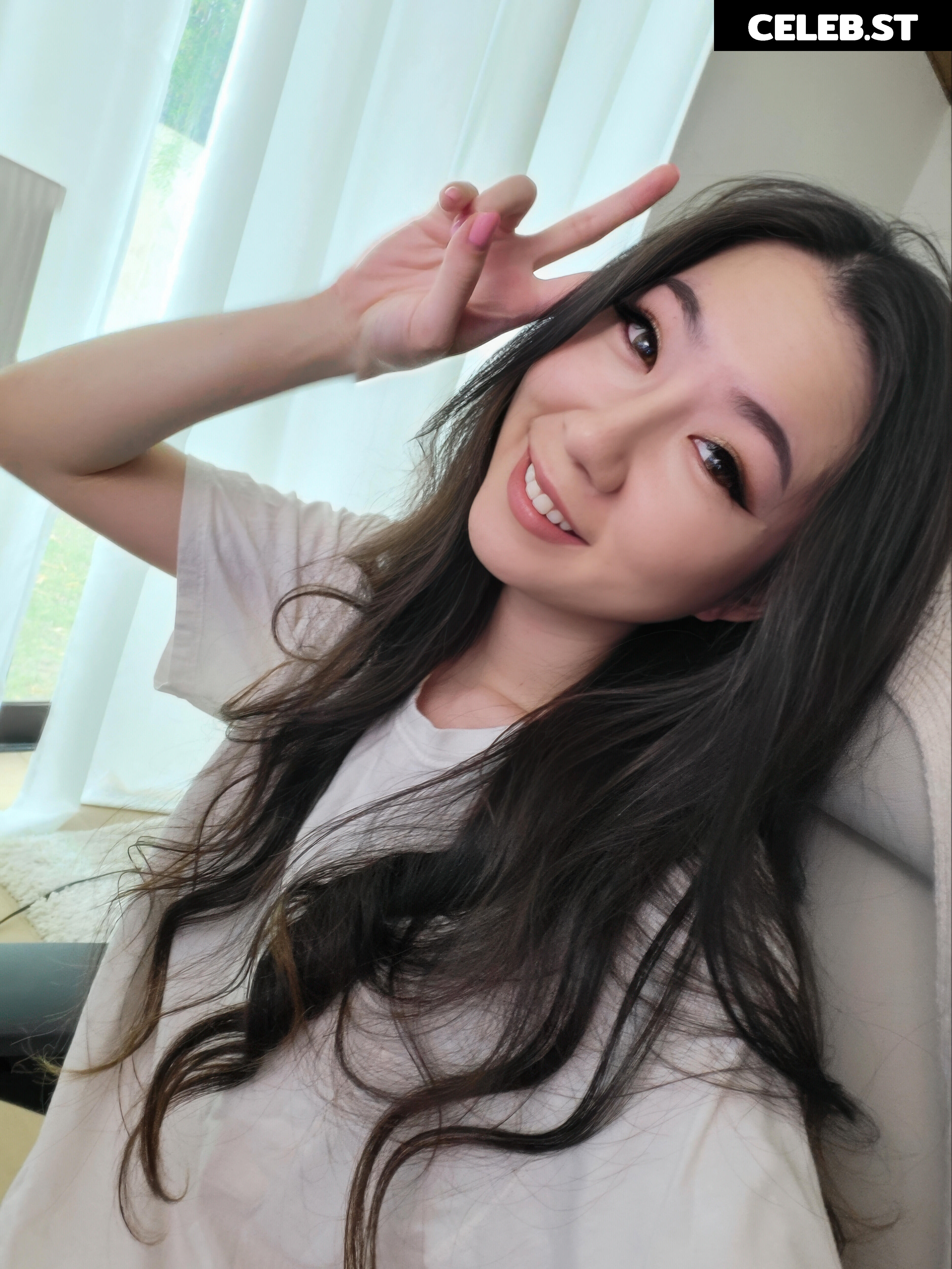 Fuslie (Leslie) Image 24237228