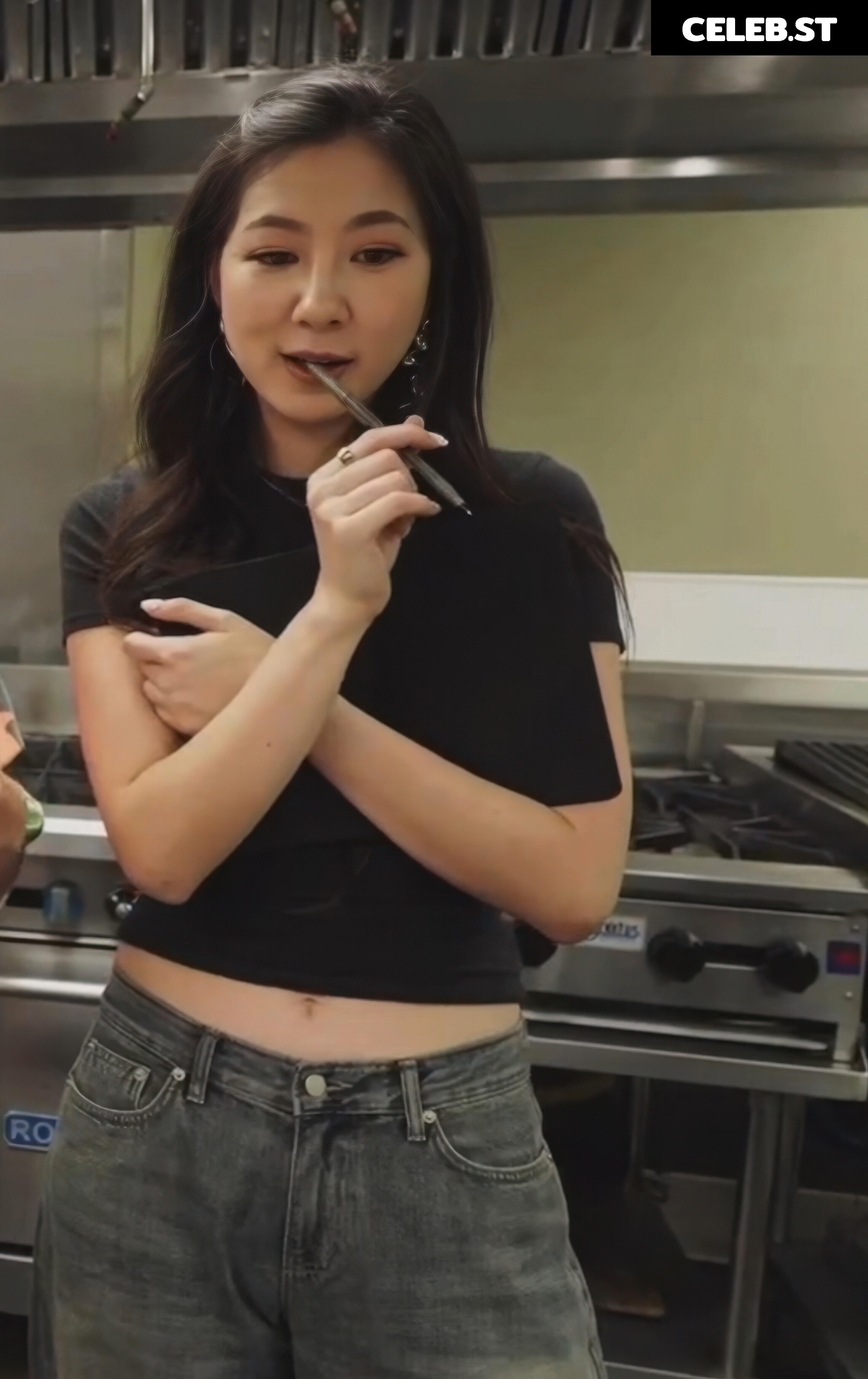 Fuslie (Leslie) Image 24237202