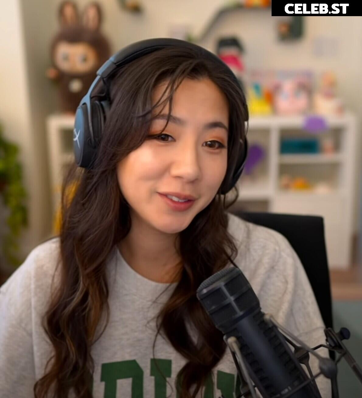 Fuslie (Leslie) Image 24237262