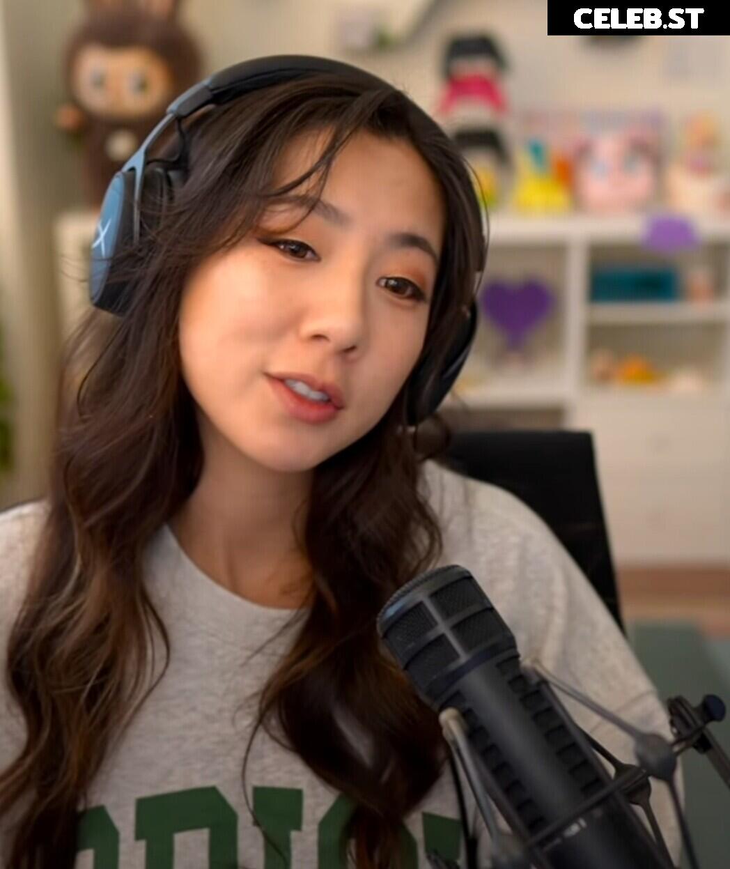 Fuslie (Leslie) Image 24237260