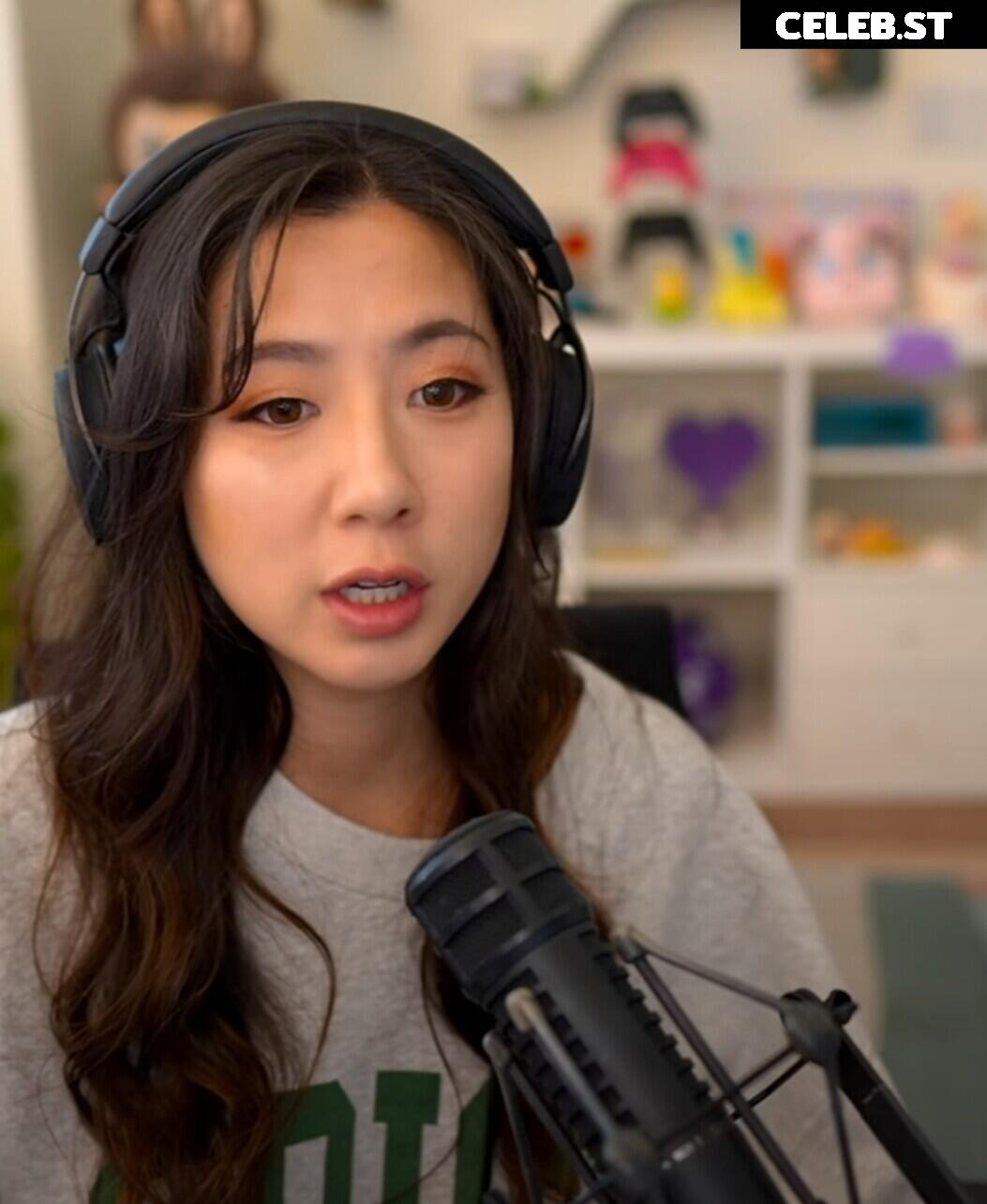 Fuslie (Leslie) Image 24237266