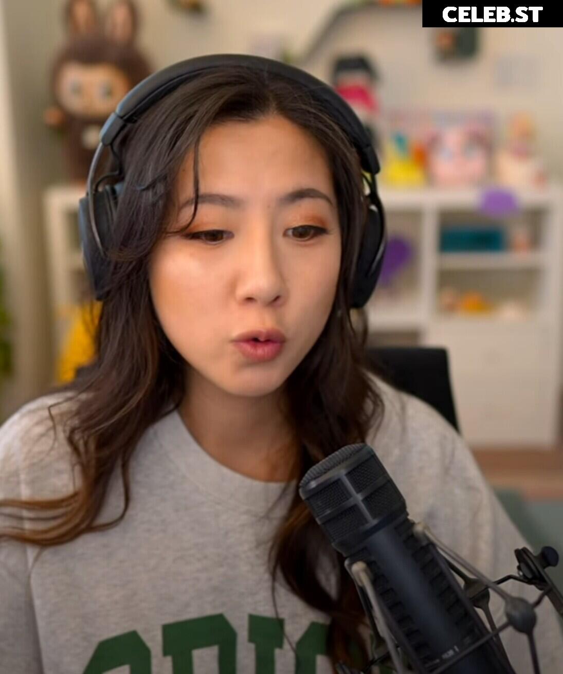 Fuslie (Leslie) Image 24237264