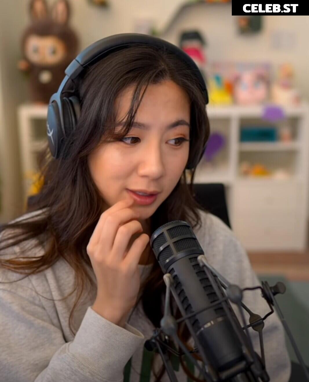 Fuslie (Leslie) Image 24237256