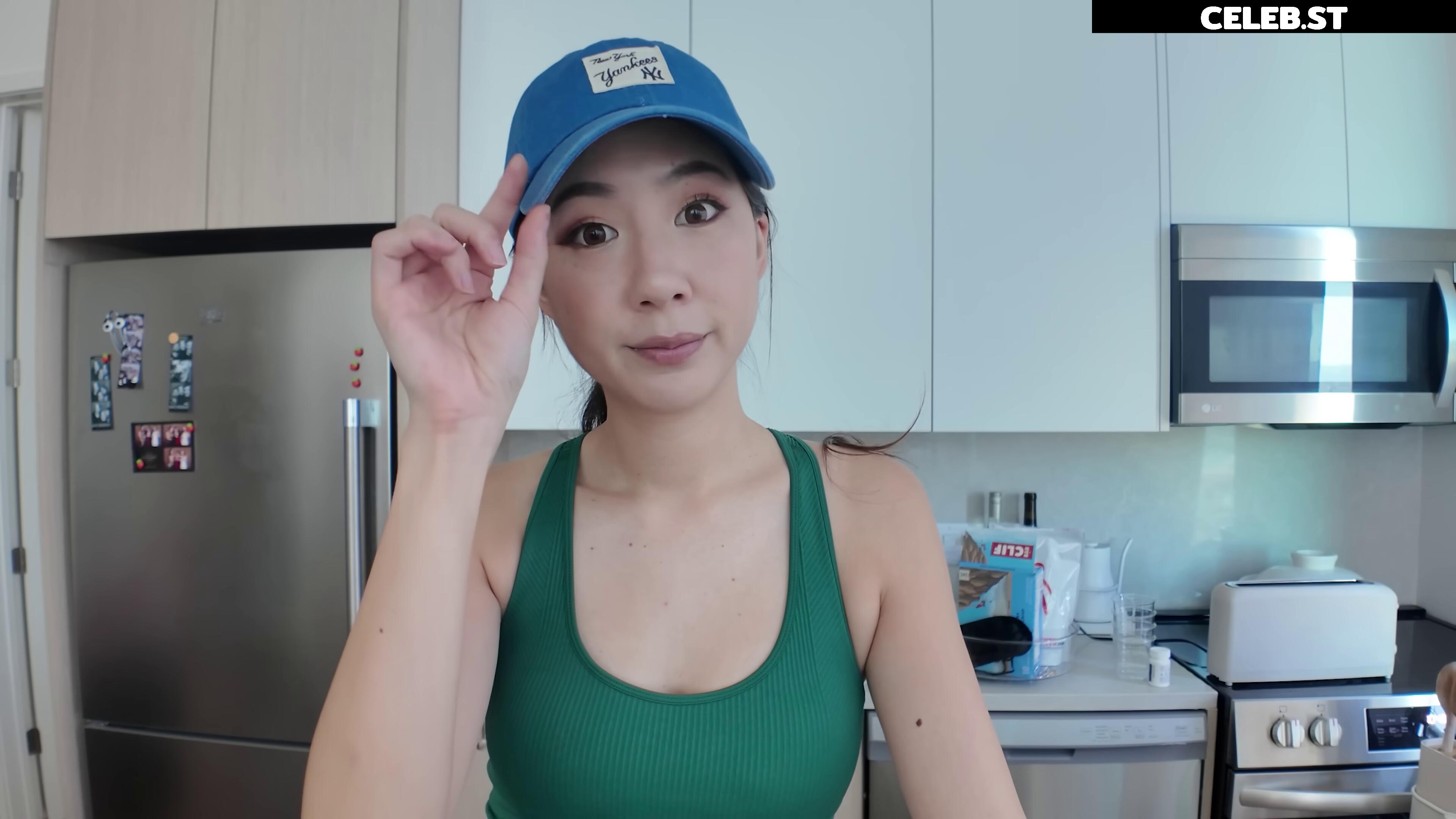 Fuslie (Leslie) Image 24237240