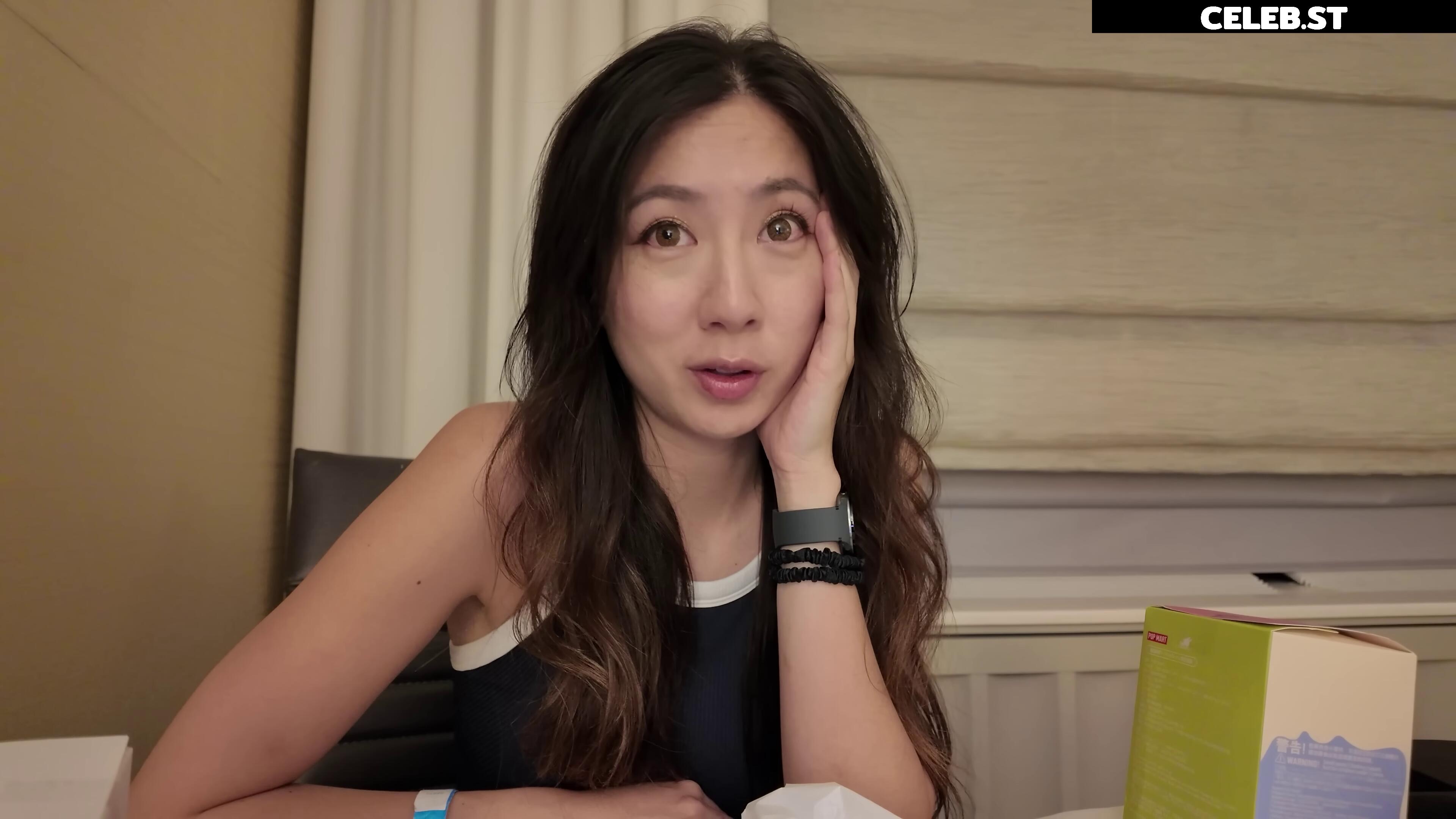 Fuslie (Leslie) Image 24237245