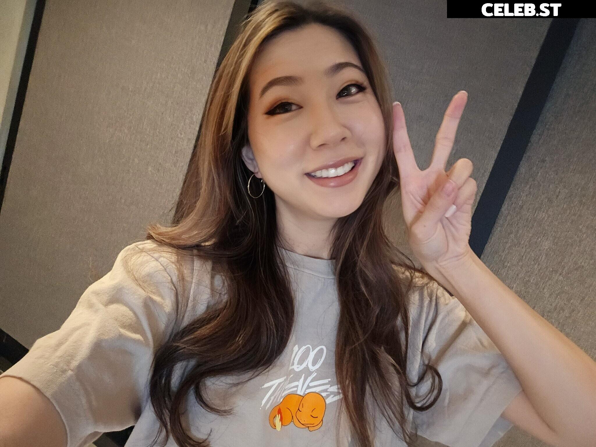 Fuslie (Leslie) Image 24236995