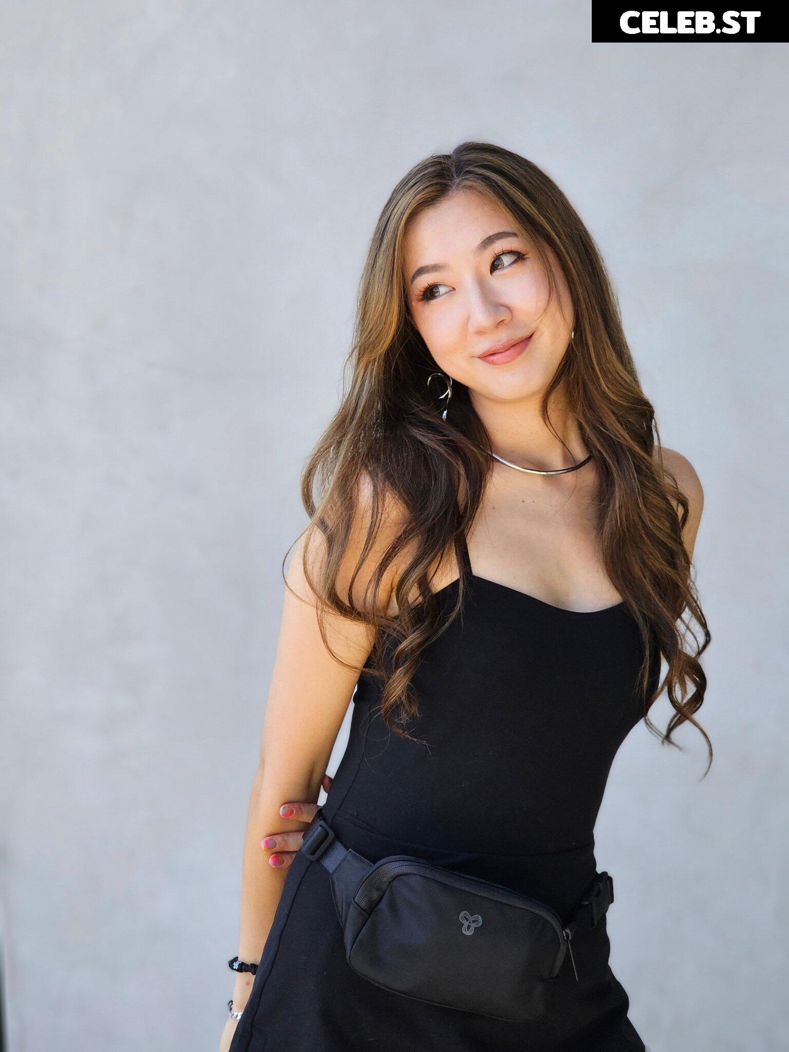 Fuslie (Leslie) Image 24236940