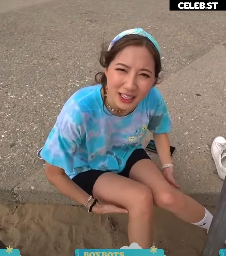 Fuslie (Leslie) Image 24236945