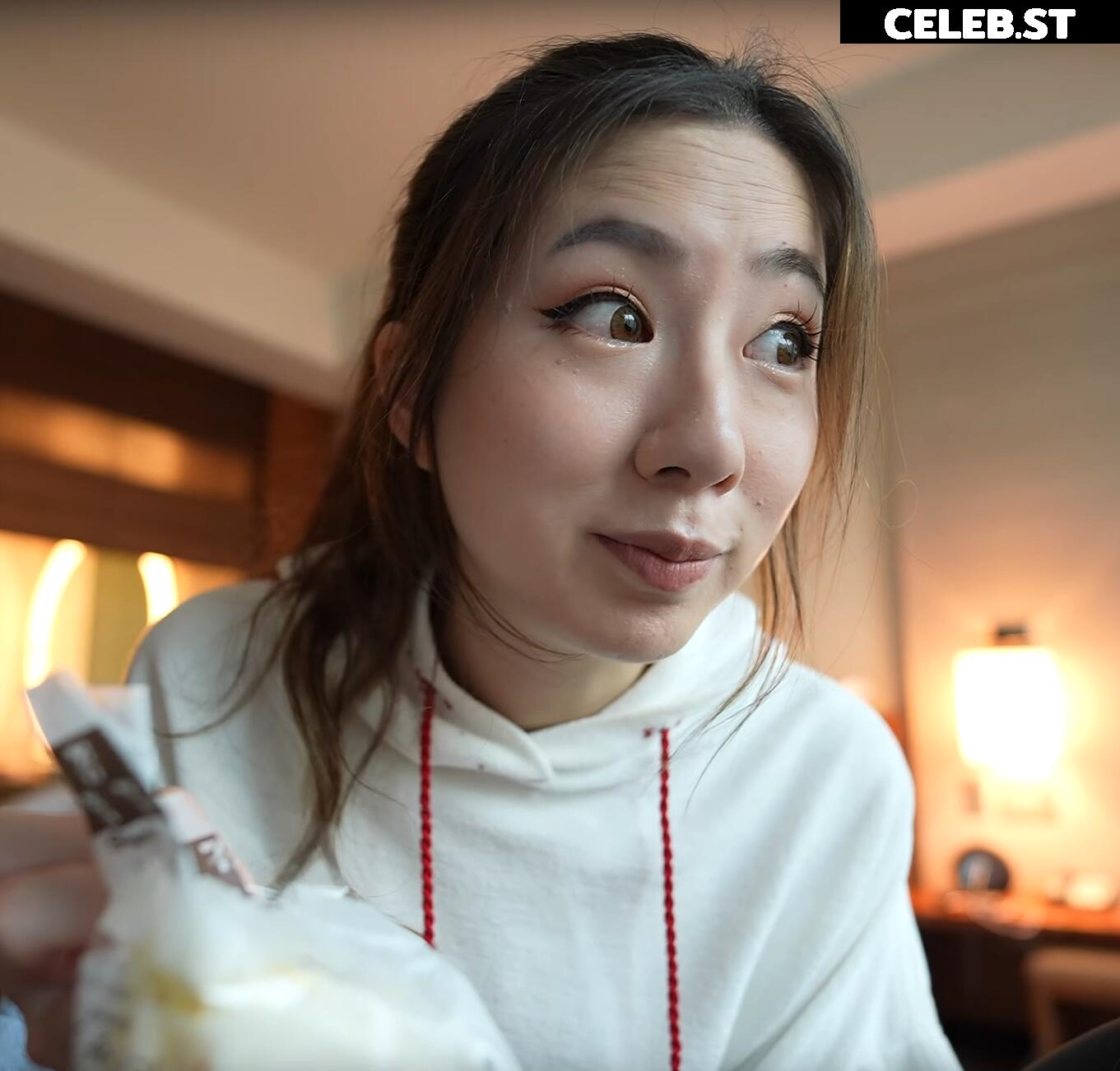Fuslie (Leslie) Image 24236893